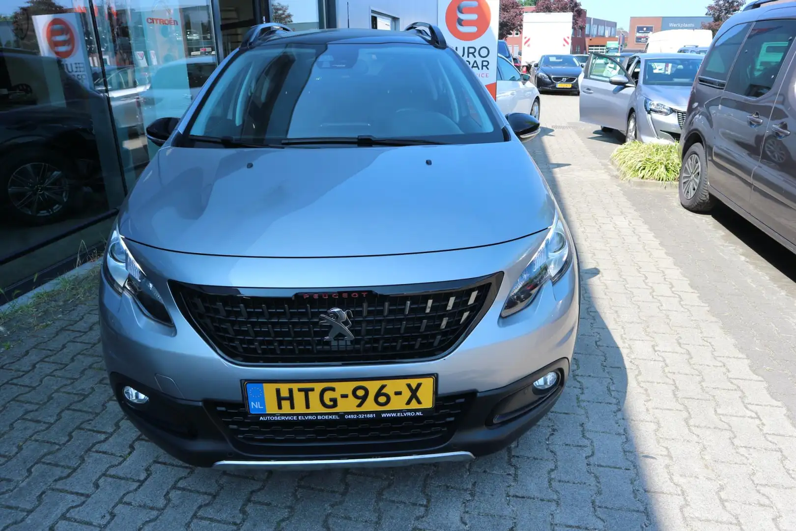 Peugeot 2008 1.2 PureTech GT-Line AUTOMAAT LEDER PANORAMADAK NA Gris - 2