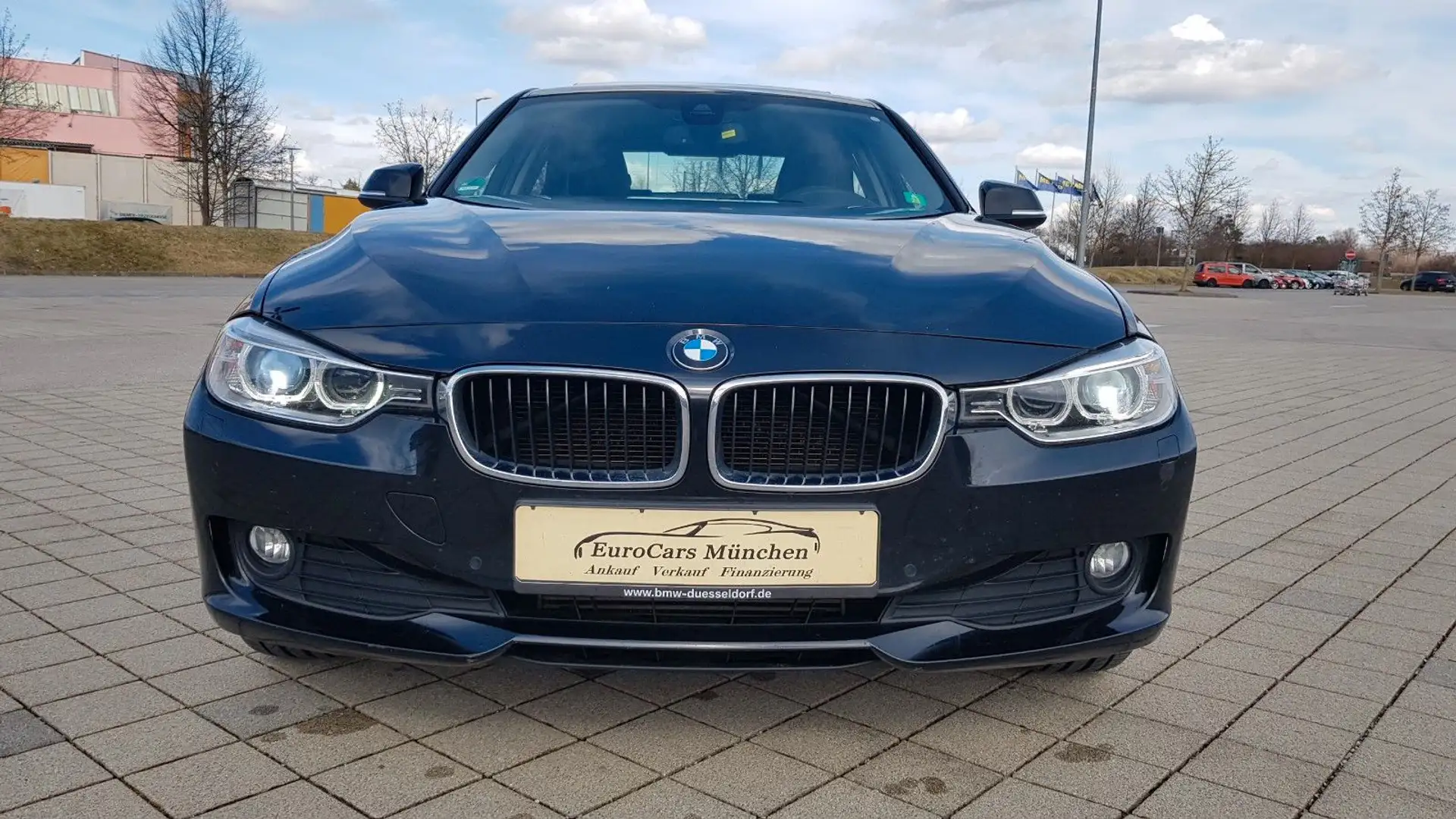 BMW 320 d xDrive aut. ~ Leder ~ AHK ~ HUD ~ Xenon ~ Negro - 2