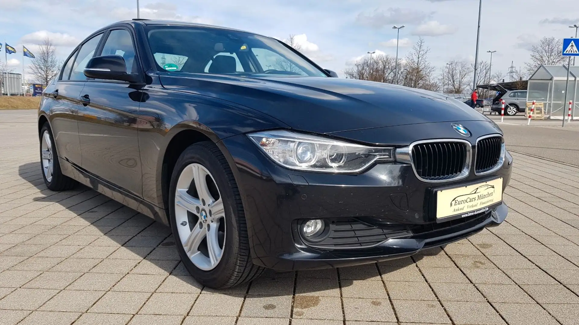 BMW 320 d xDrive aut. ~ Leder ~ AHK ~ HUD ~ Xenon ~ Negro - 1