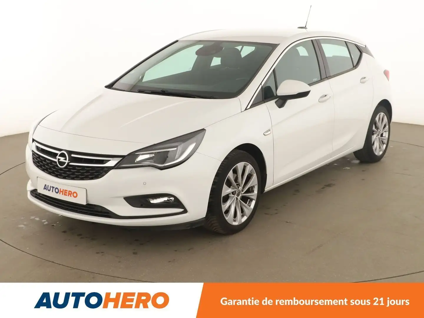 Opel Astra 1.4 Turbo Innovation Blanc - 1