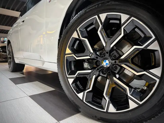BMW X3 view 6