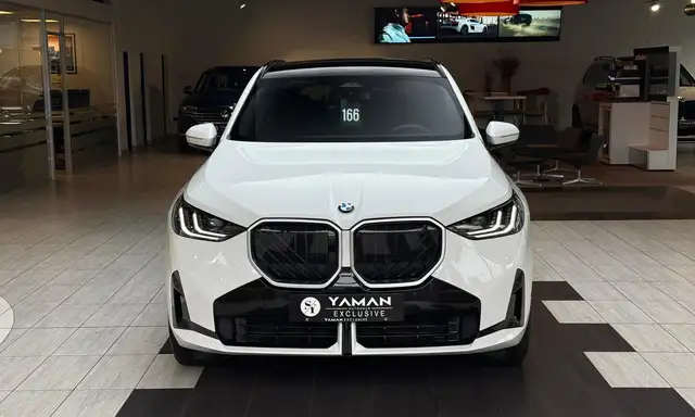 BMW X3 view 3