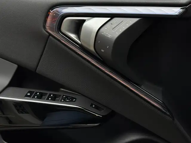 BMW X3 view 11