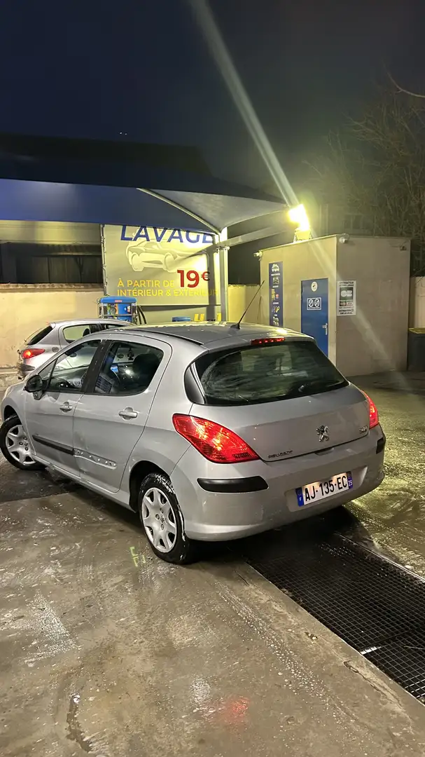 Peugeot 308 1.6 HDi 90ch BLUE LION Navteq - 2