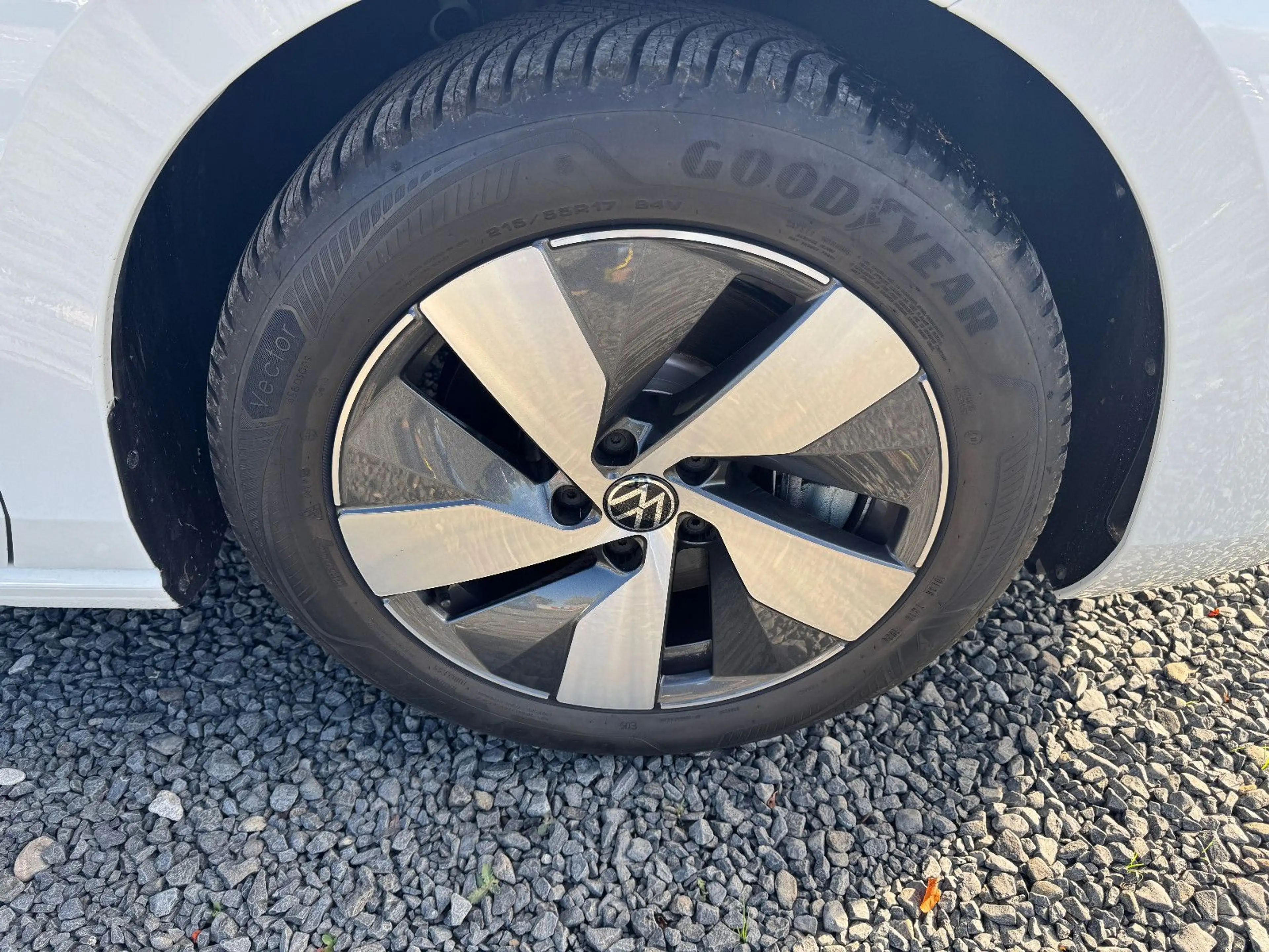 Volkswagen Passat Variant 1.5  eHybrid 110 kW Business,AHK — photo 5