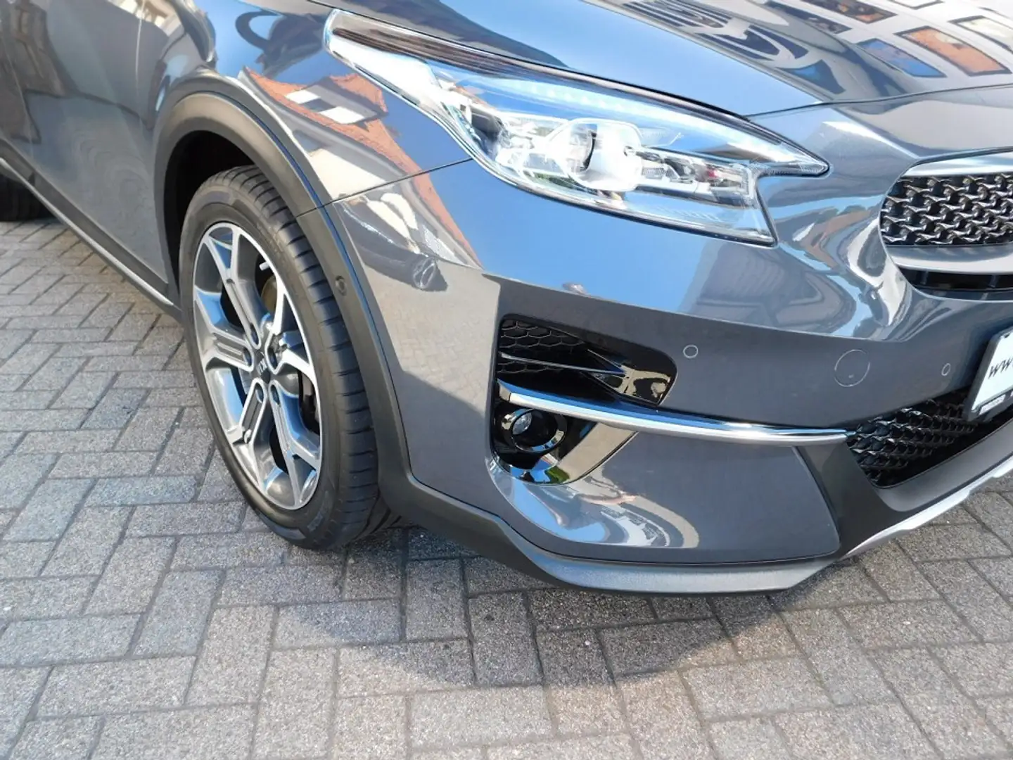 Kia XCeed 1.4T-GDI Launch Edition  Voll-LED/Teilleder/Panora Grigio - 2