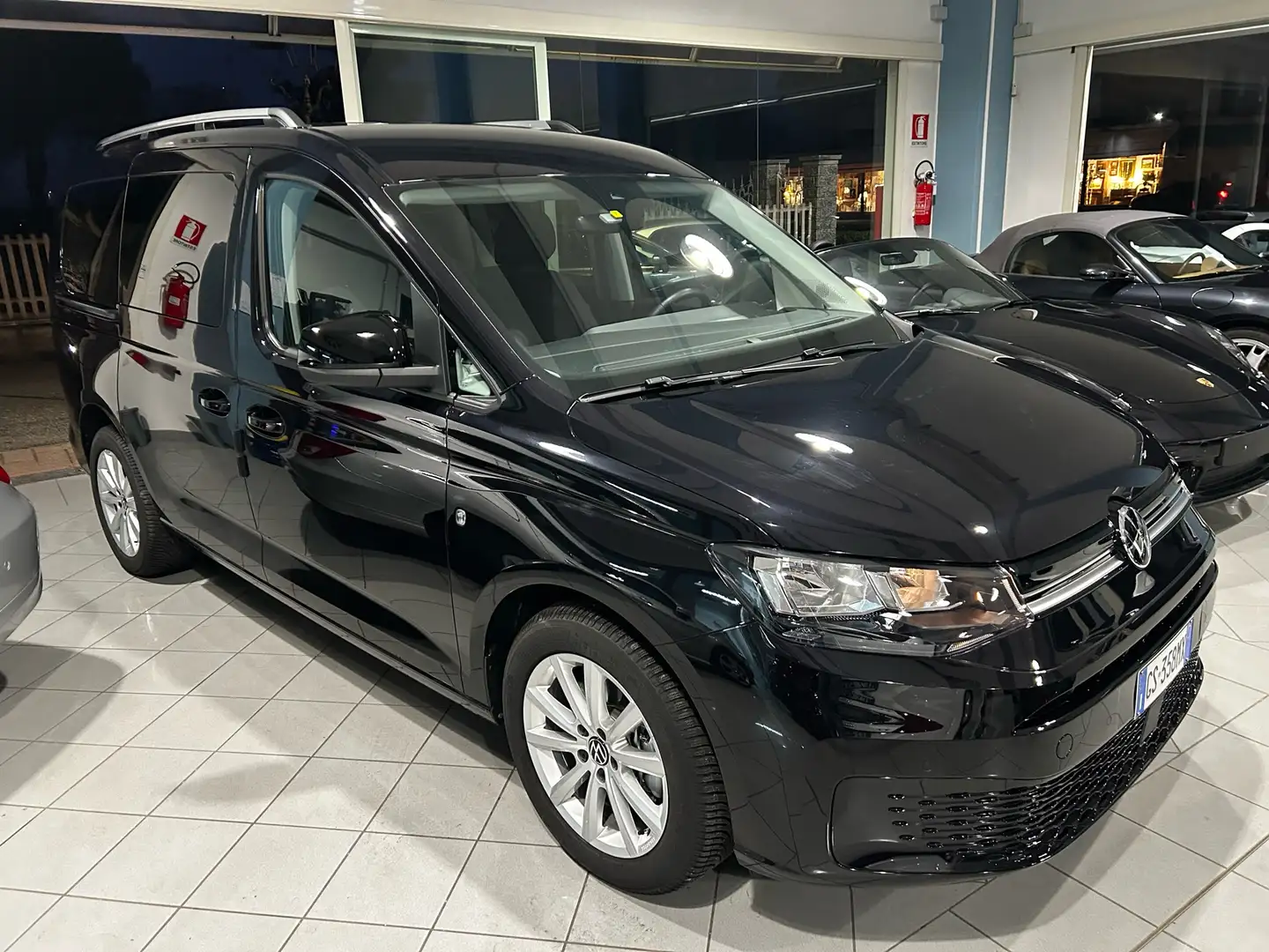 Volkswagen Caddy 7 posti  -- Garanzia Volkswagen Černá - 2