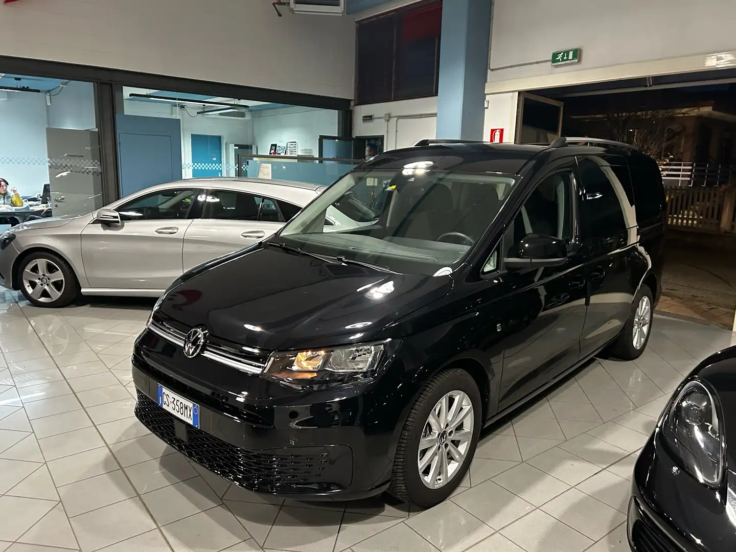 Volkswagen Caddy 7 posti  -- Garanzia Volkswagen Černá - 1