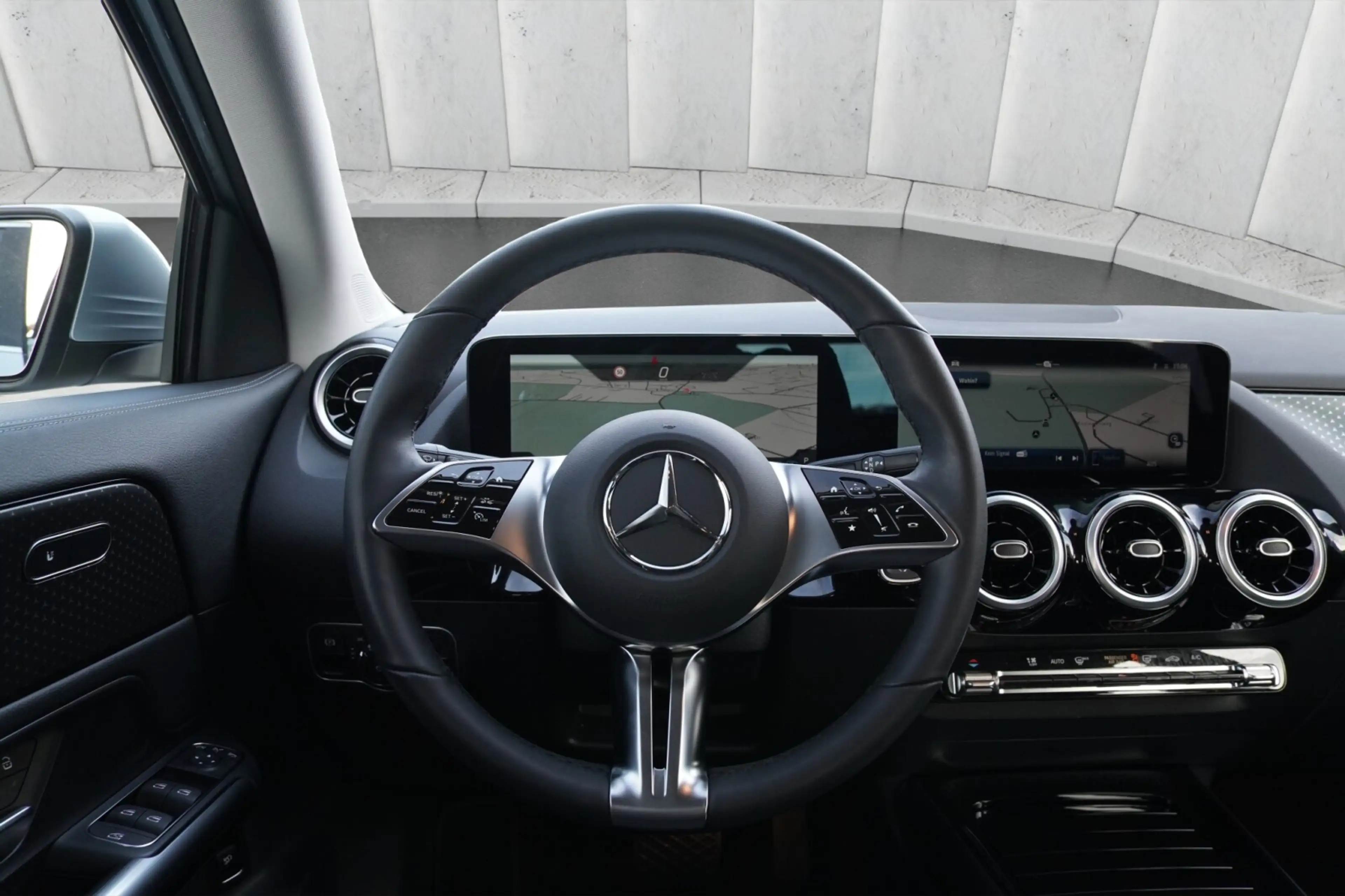 Mercedes-Benz GLA 180 GLA 180 Progressive Rückfahrkamera Winter-Paket LED — photo 14
