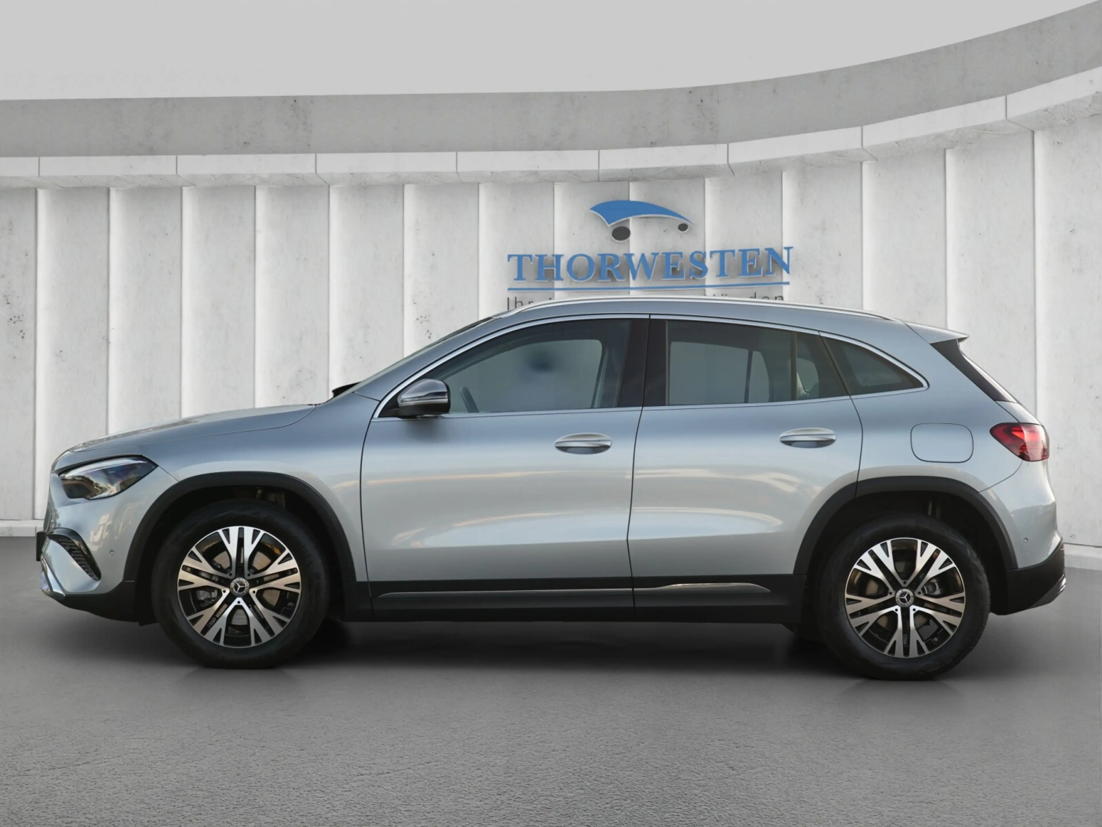 Mercedes-Benz GLA 180 GLA 180 Progressive Rückfahrkamera Winter-Paket LED — photo 4