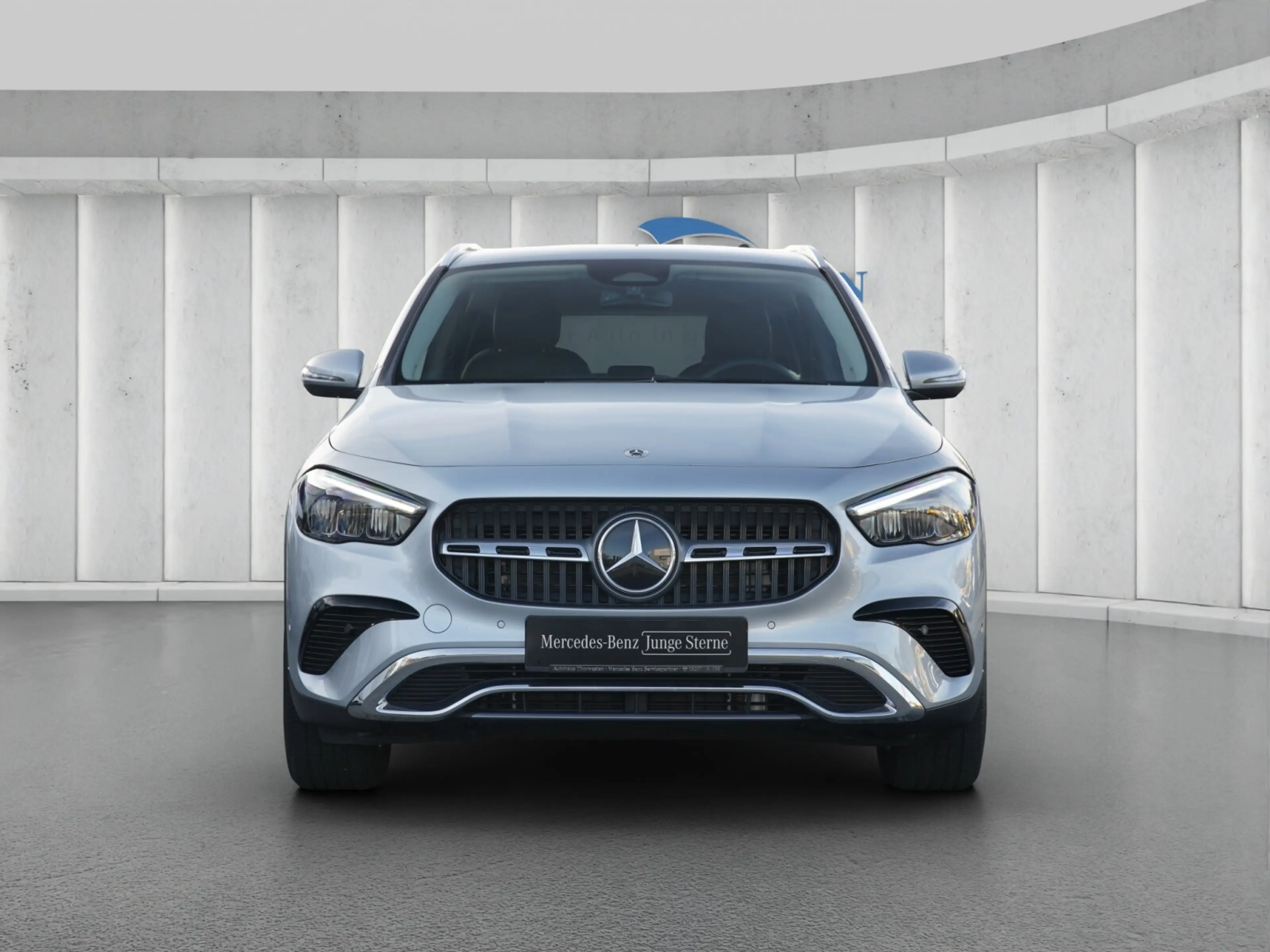 Mercedes-Benz GLA 180 GLA 180 Progressive Rückfahrkamera Winter-Paket LED — photo 2