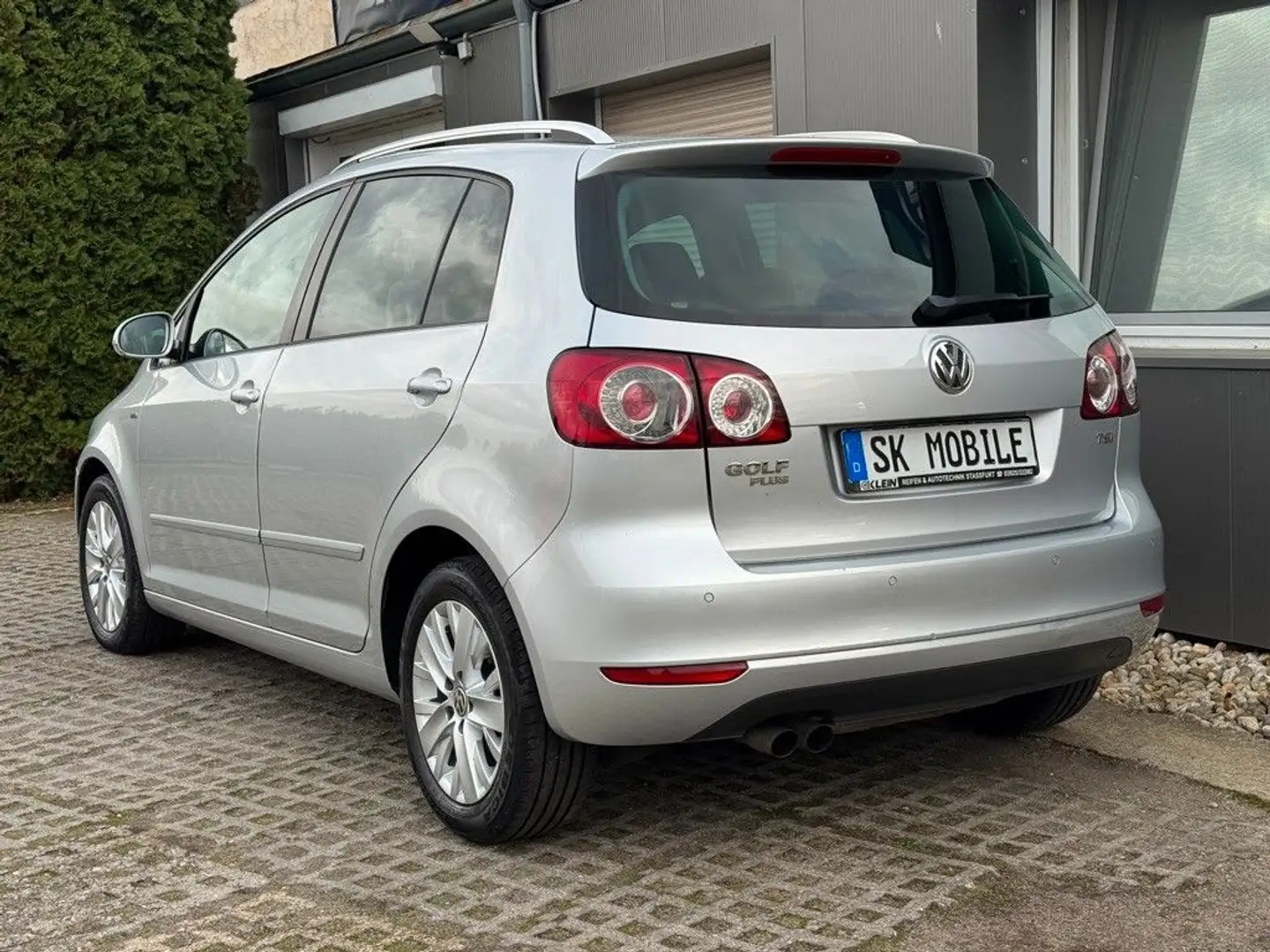 Volkswagen Golf Plus VI Life*1HAND*KLIMA*TEMP*SitzHz* Silber - 2