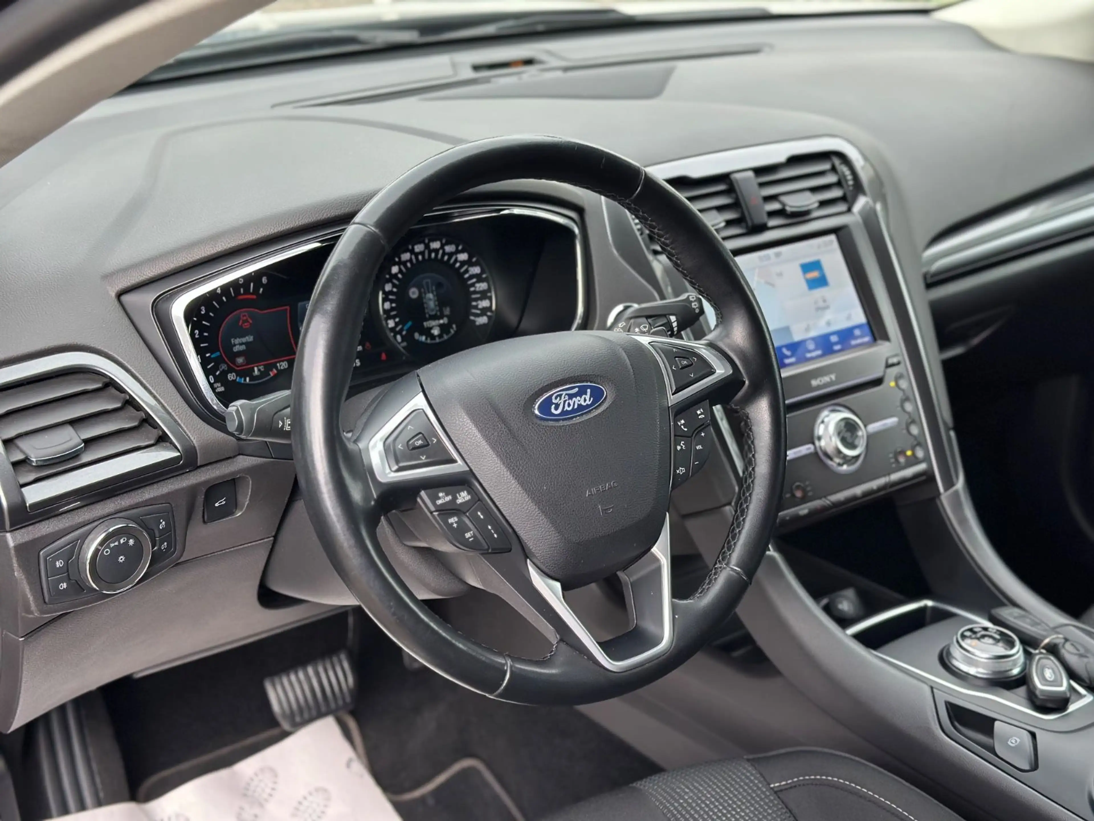 Ford Mondeo Titanium 110Kw Aut.Xen Kam StandHz Acc 1H — photo 9