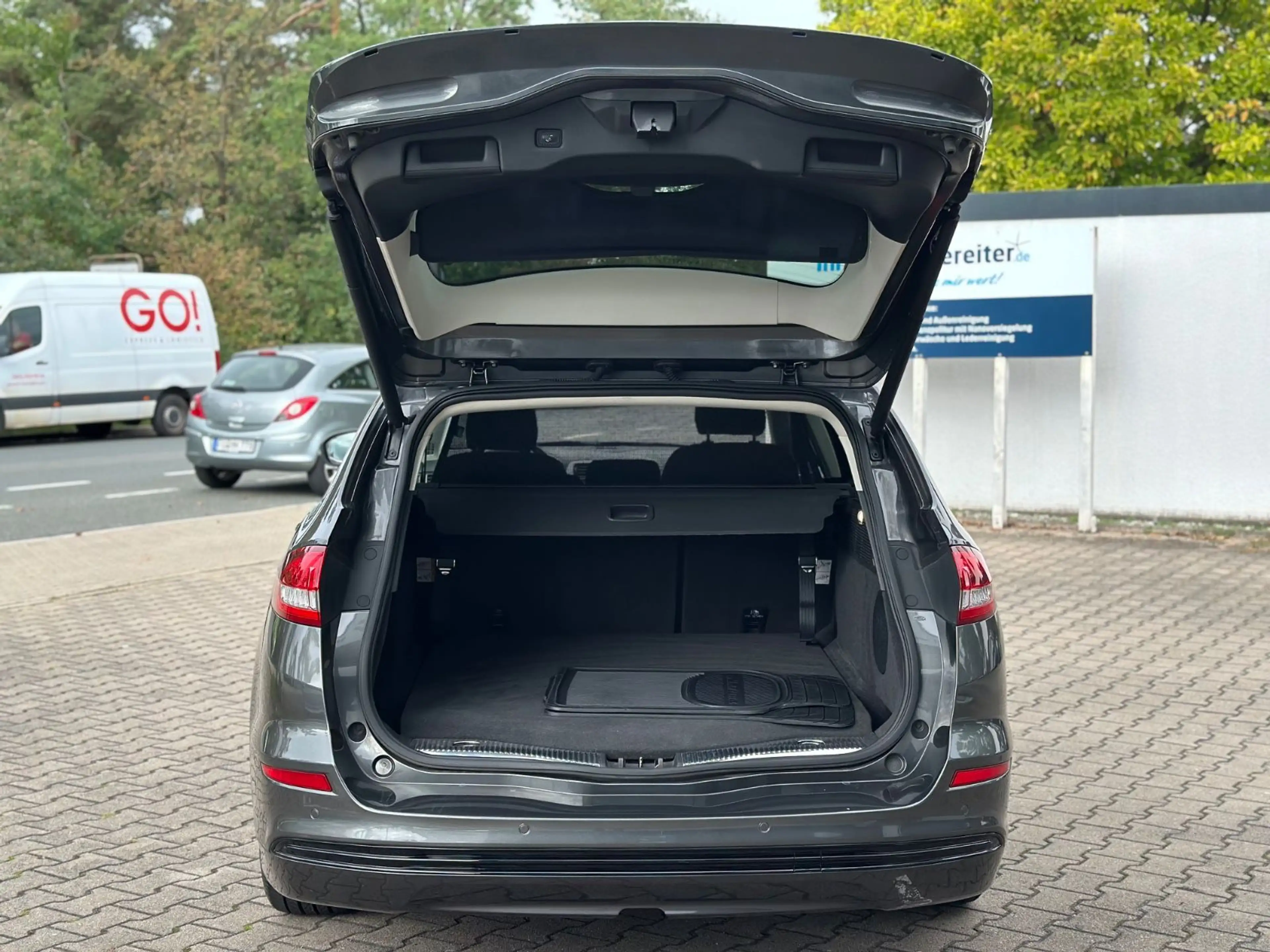 Ford Mondeo Titanium 110Kw Aut.Xen Kam StandHz Acc 1H — photo 11