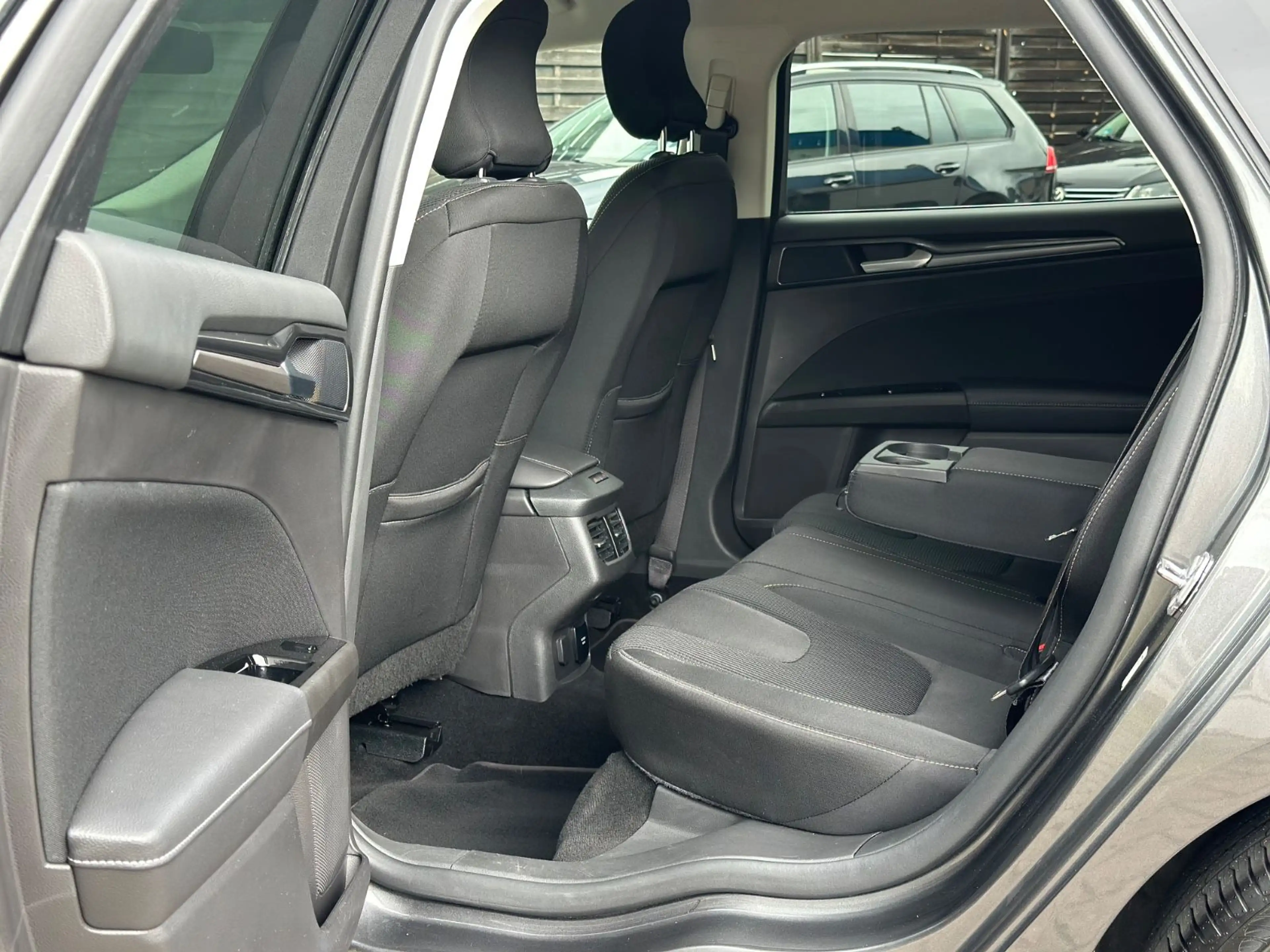 Ford Mondeo Titanium 110Kw Aut.Xen Kam StandHz Acc 1H — photo 10