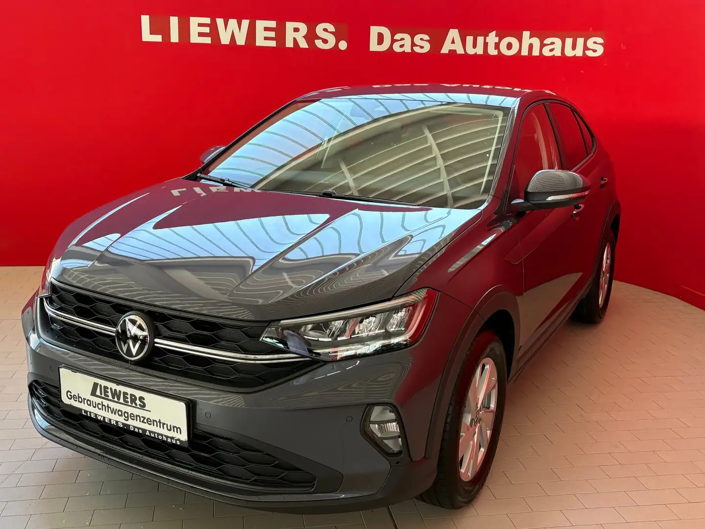 Volkswagen Taigo 4Me TSI Grau - 1