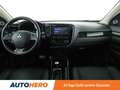 Mitsubishi Outlander 2.0 MIVEC Top 4WD Aut.*NAVI*XENON*360CAM*SHZ*LHZ* Gris - thumbnail 12