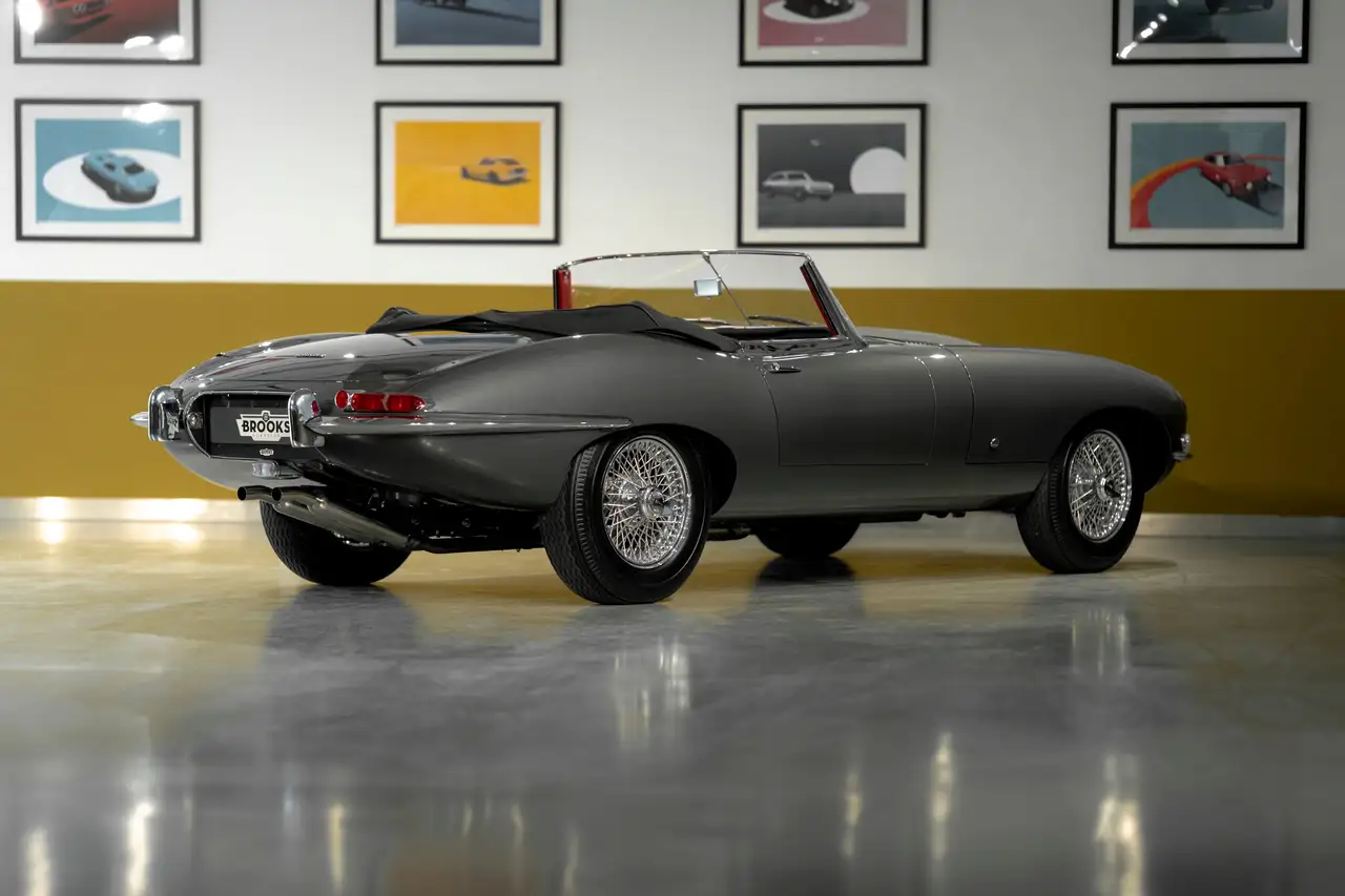Jaguar E-Type 3.8 OTS Outside Bonnet Latch number 243 | Concour, foto 2