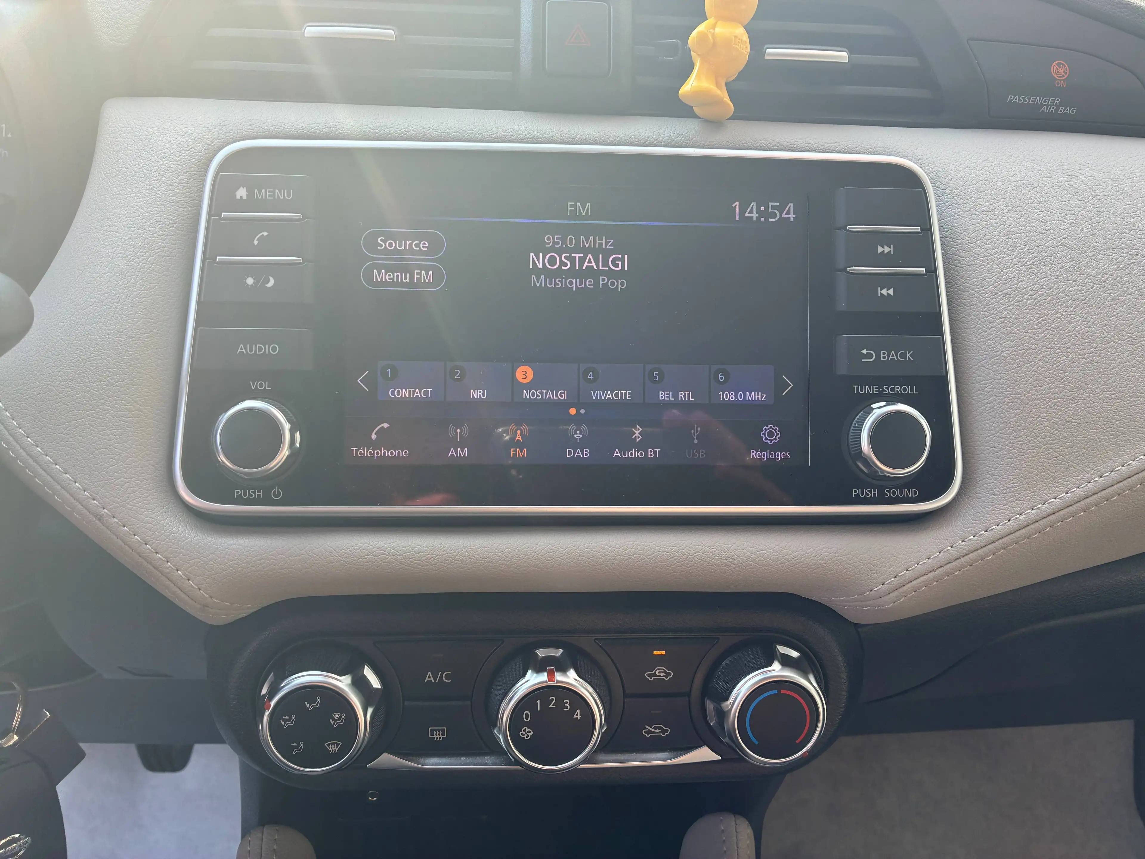 Nissan Micra Micra 1.0 IG-T N-Design — photo 13