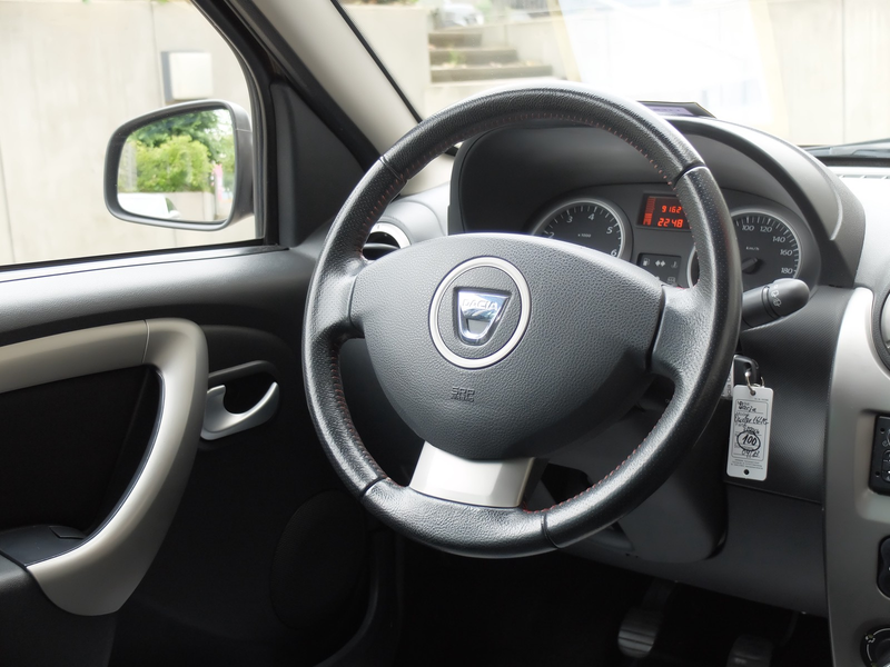 Dacia Duster I 1.6 Prestige Leder LPG Anlange — photo 11