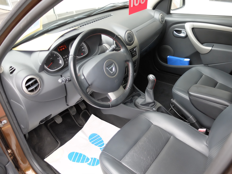 Dacia Duster I 1.6 Prestige Leder LPG Anlange — photo 12