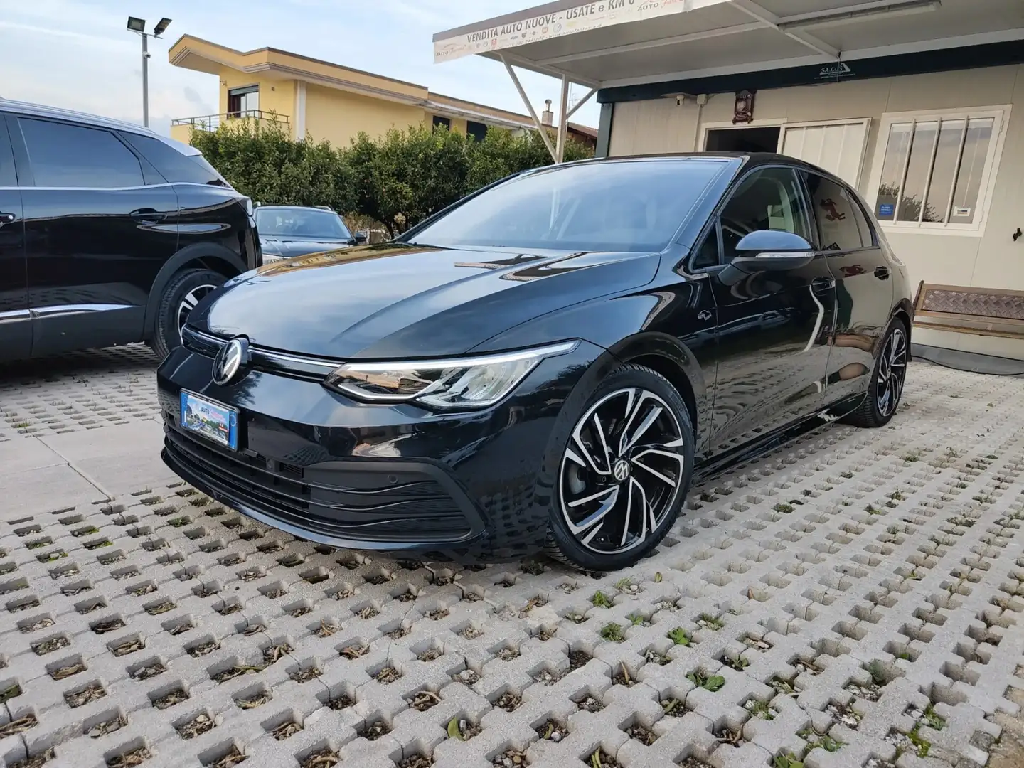 Volkswagen Golf 1.0 benzina Sport Edition Gris - 2