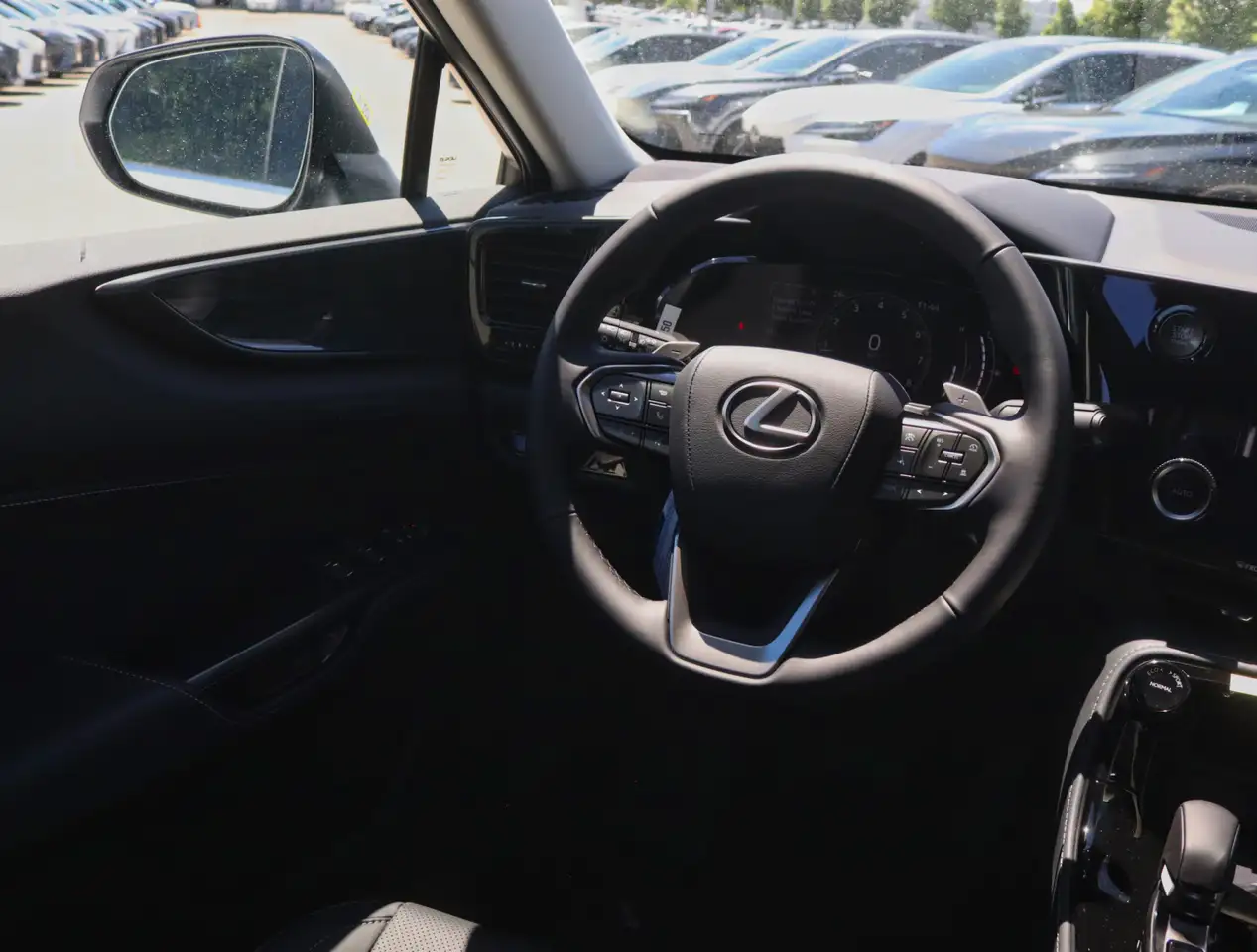 Lexus NX fotografie Lexus NX
