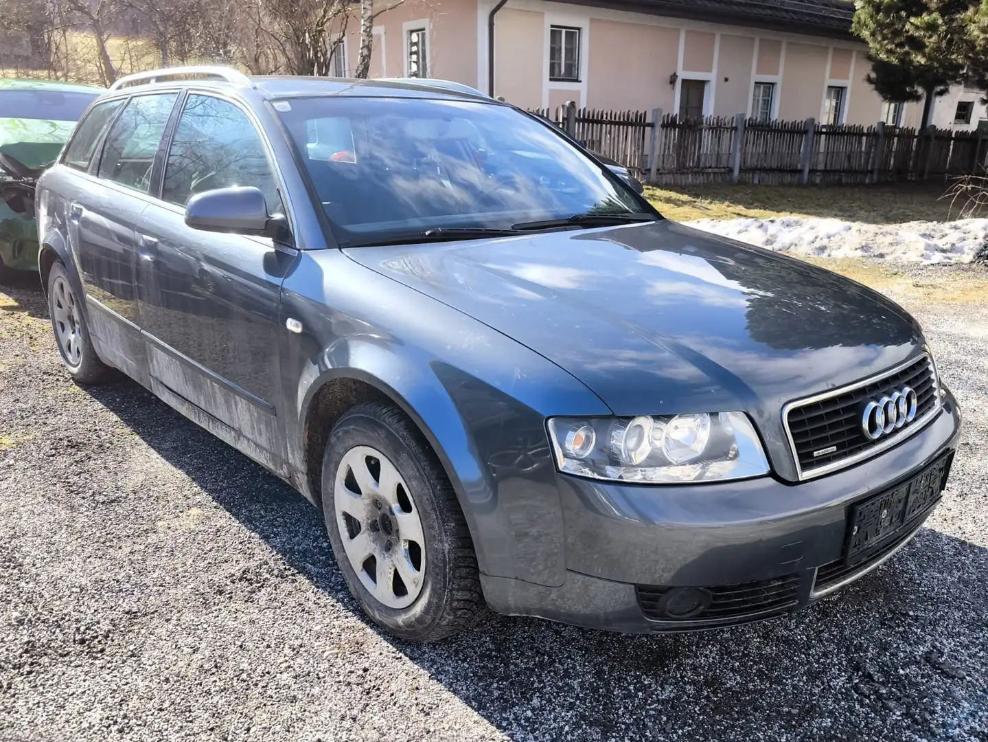 Audi A4 Avant 1,9 TDI quattro Edition Grau - 1
