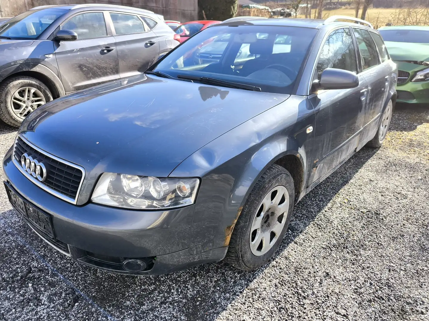 Audi A4 Avant 1,9 TDI quattro Edition Grau - 2