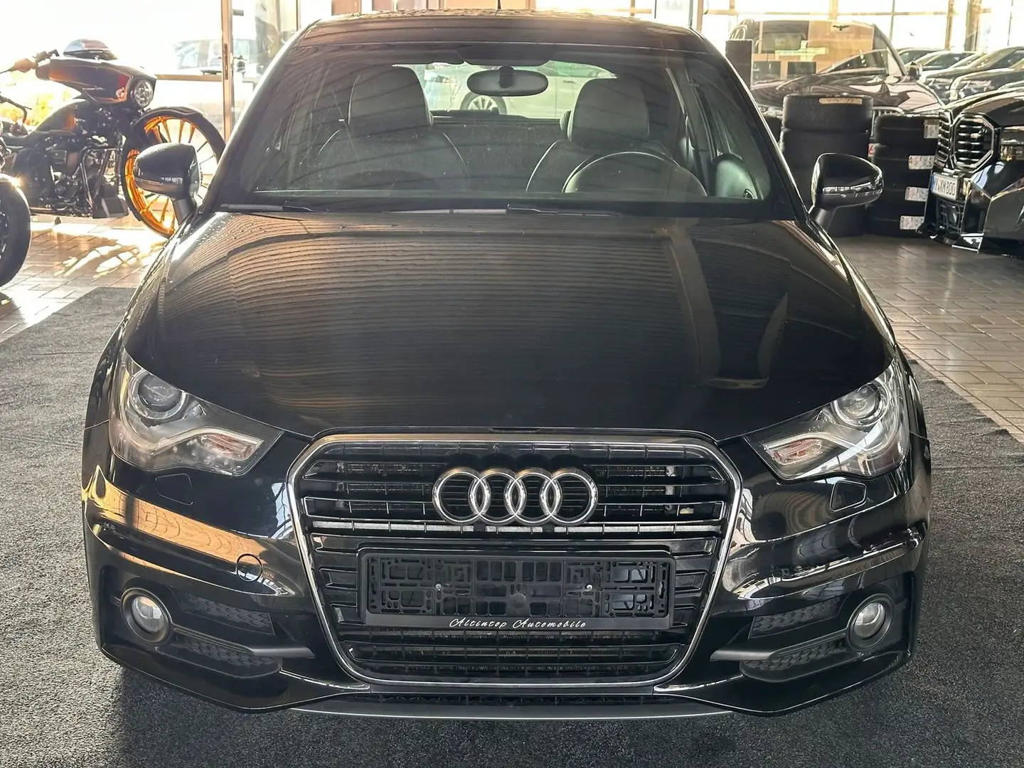 Audi A1 S Line Sportpaket SHZ Teilleder Klima Xenon Schwarz - 2