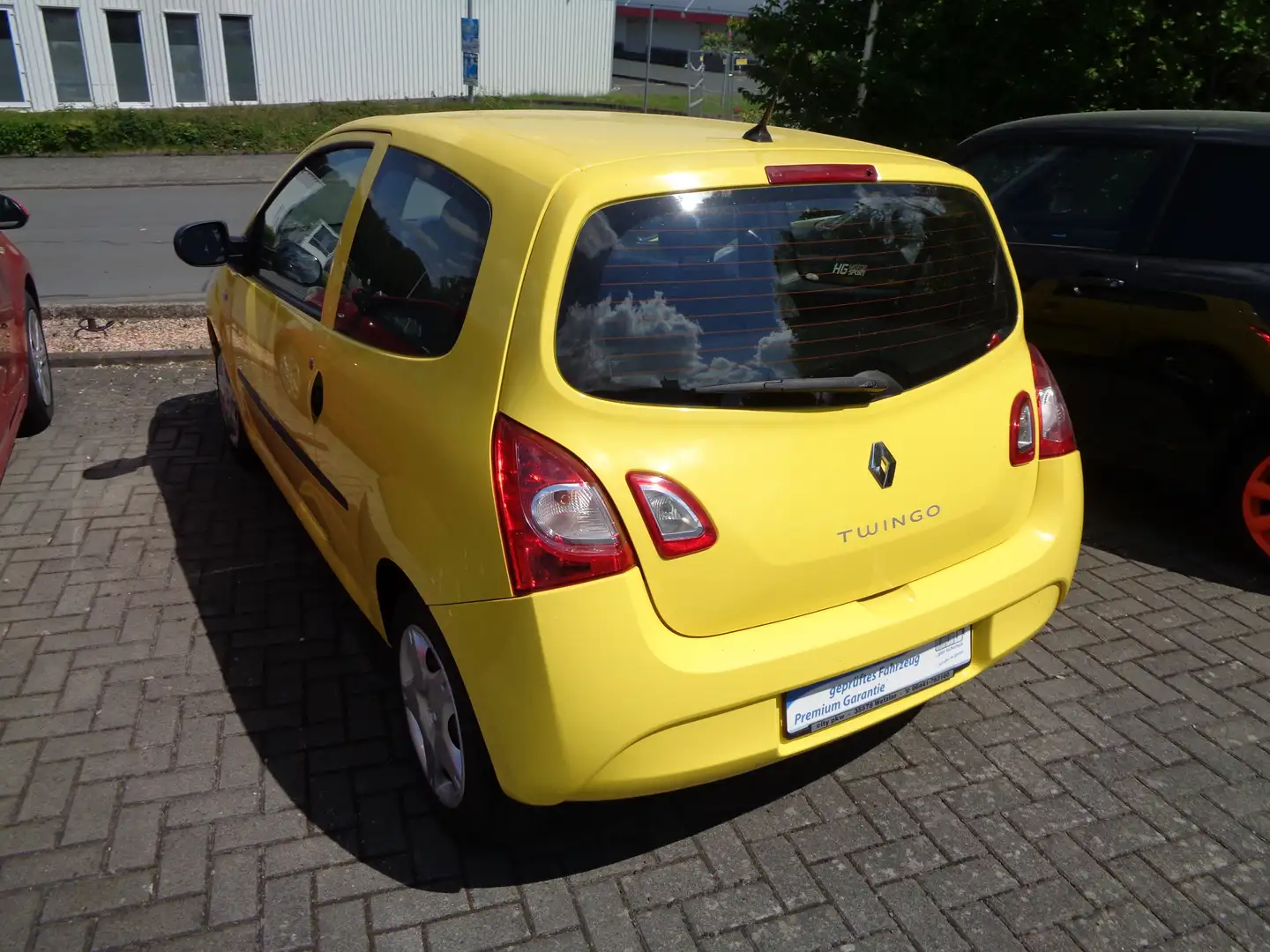 Renault Twingo Expression Gelb - 2