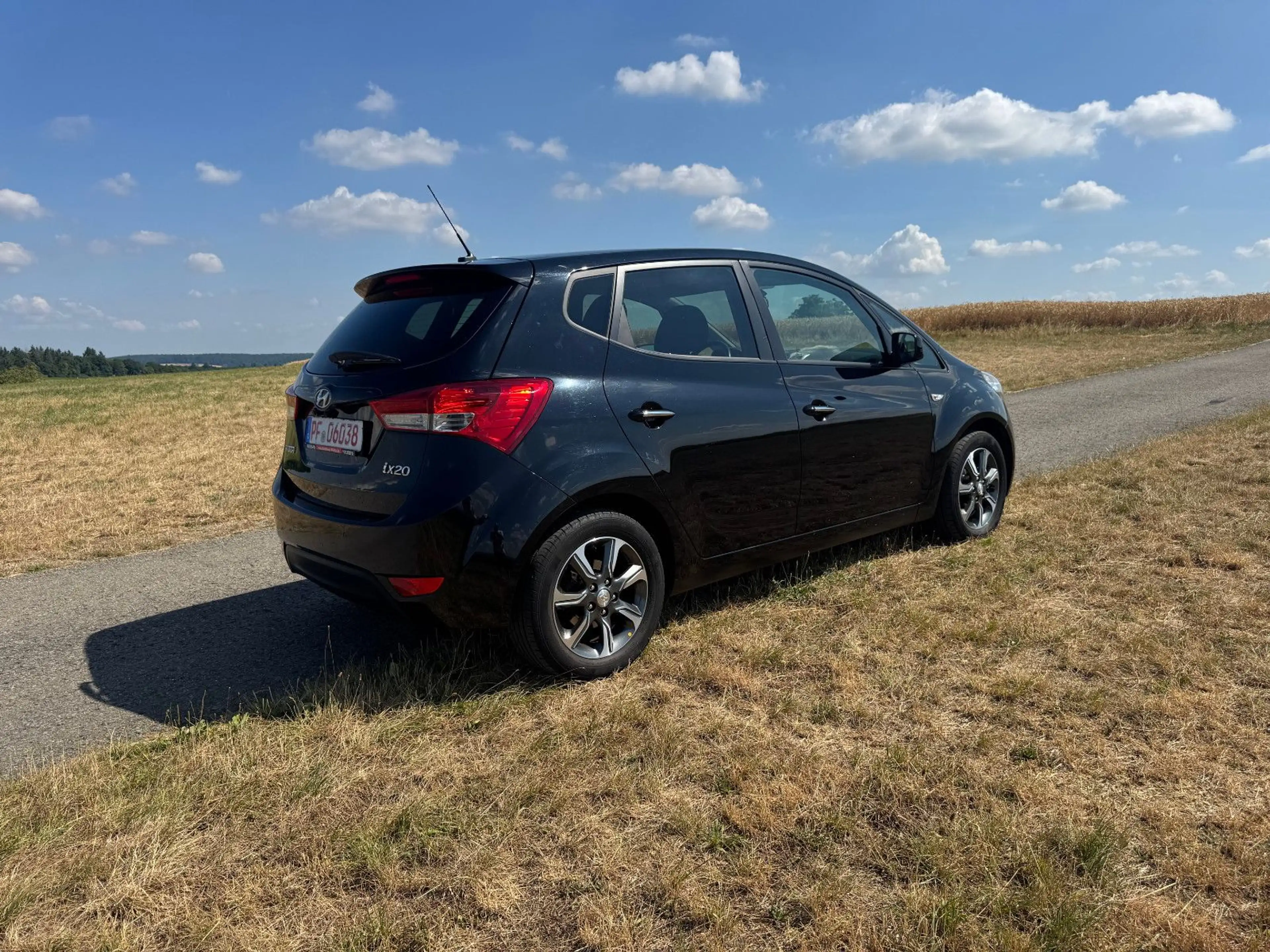 Hyundai iX20 YES! / original KM / Rückfahrkamera — photo 5