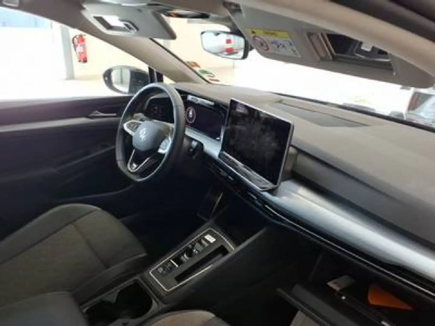 Volkswagen Golf VIII 2.0 TDI DSG Goal Navi LEDPlus DAB+ Fro Grau - 2