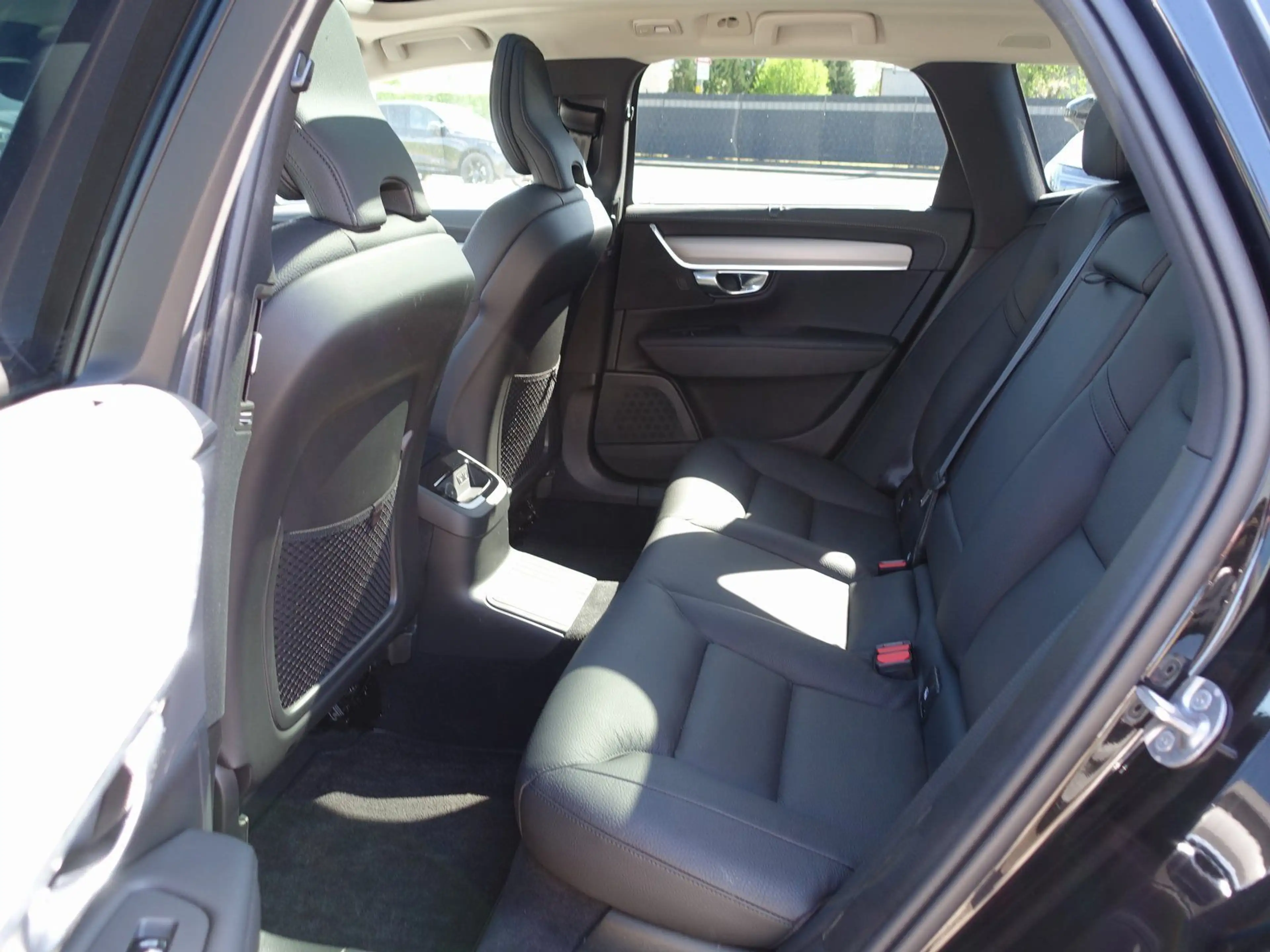 Volvo V90 Plus Dark T8 AWD Plug-in/HeadUp/360°Cam — photo 14