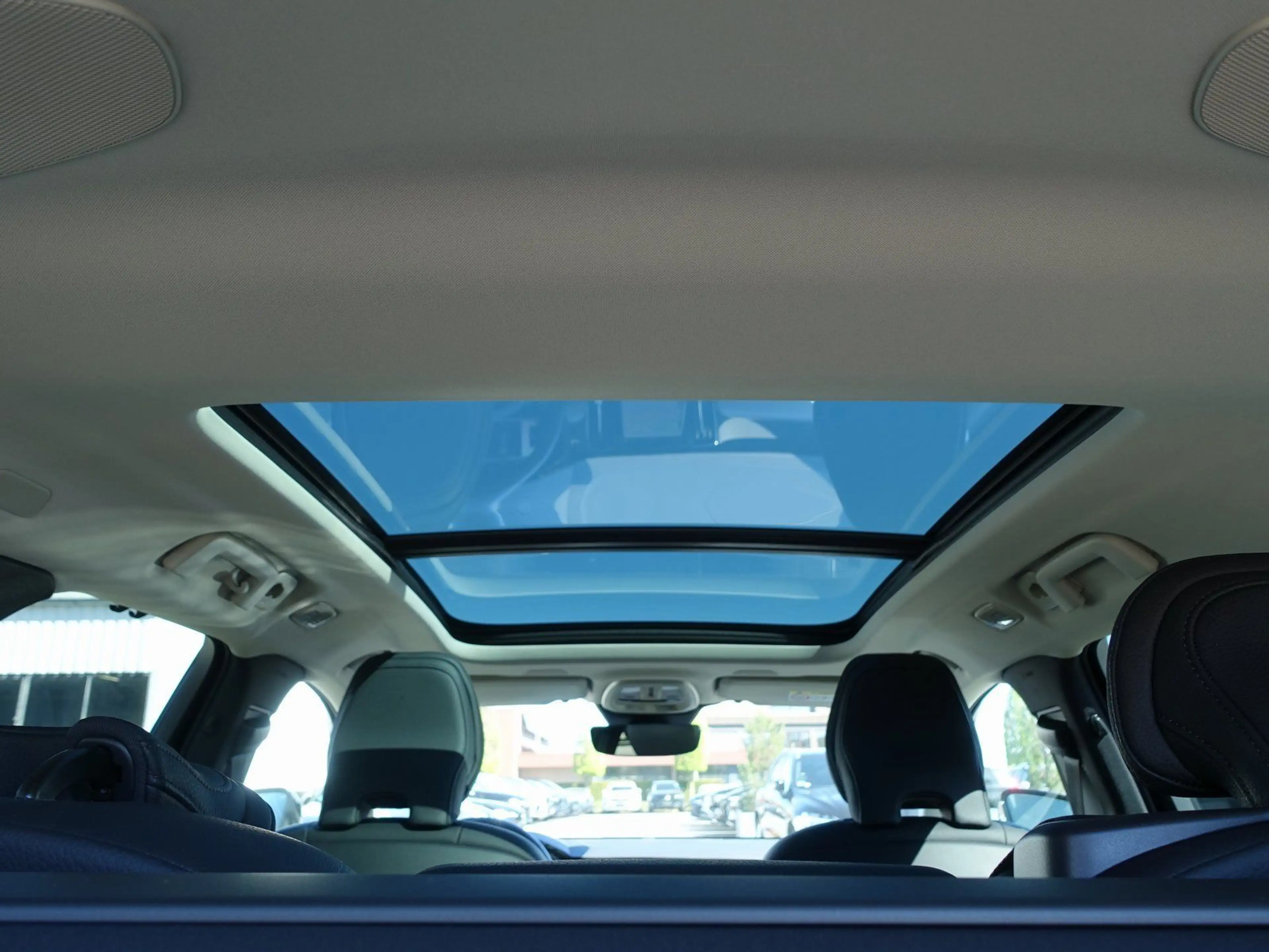 Volvo V90 Plus Dark T8 AWD Plug-in/HeadUp/360°Cam — photo 13