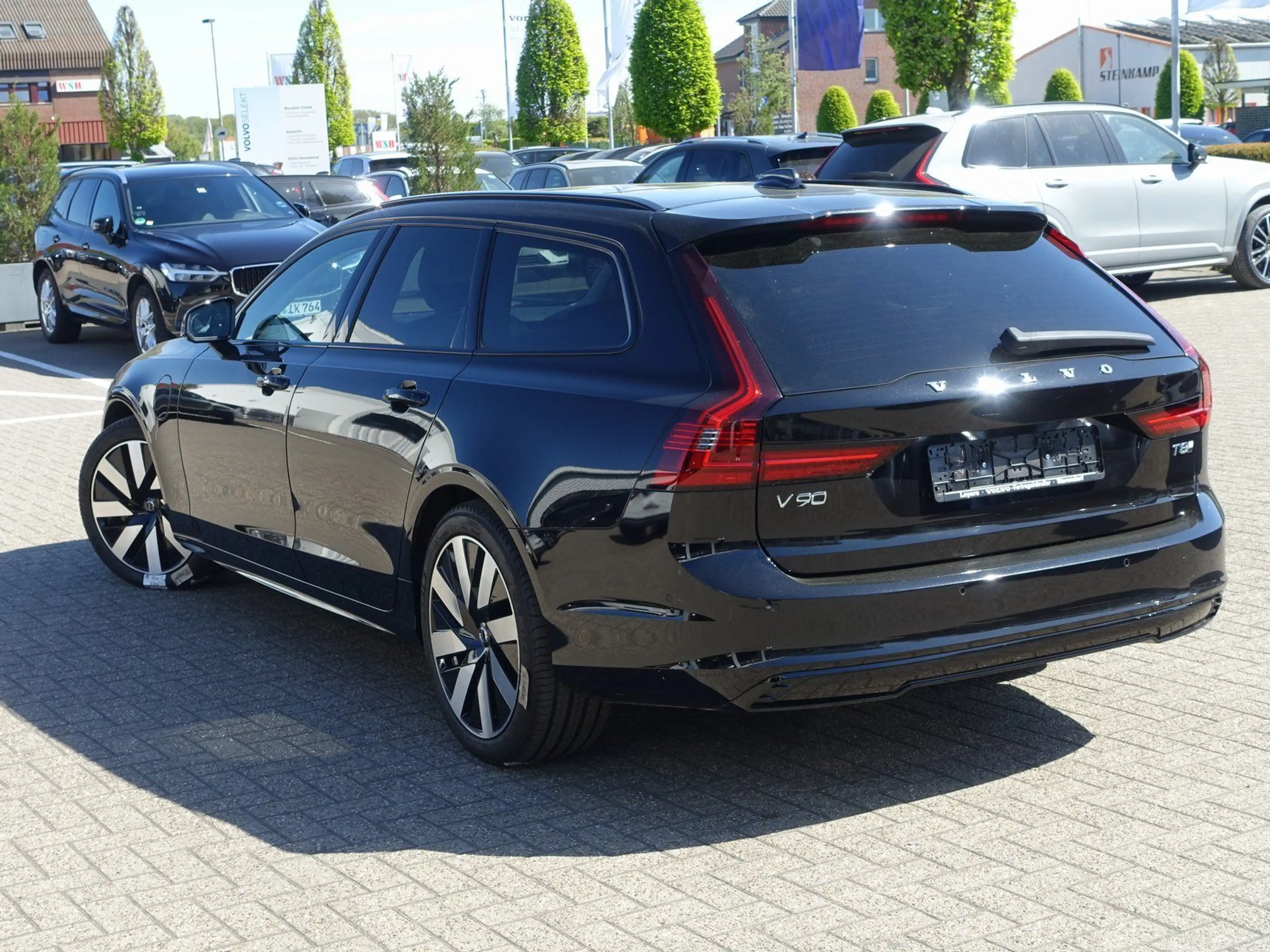 Volvo V90 Plus Dark T8 AWD Plug-in/HeadUp/360°Cam — photo 4