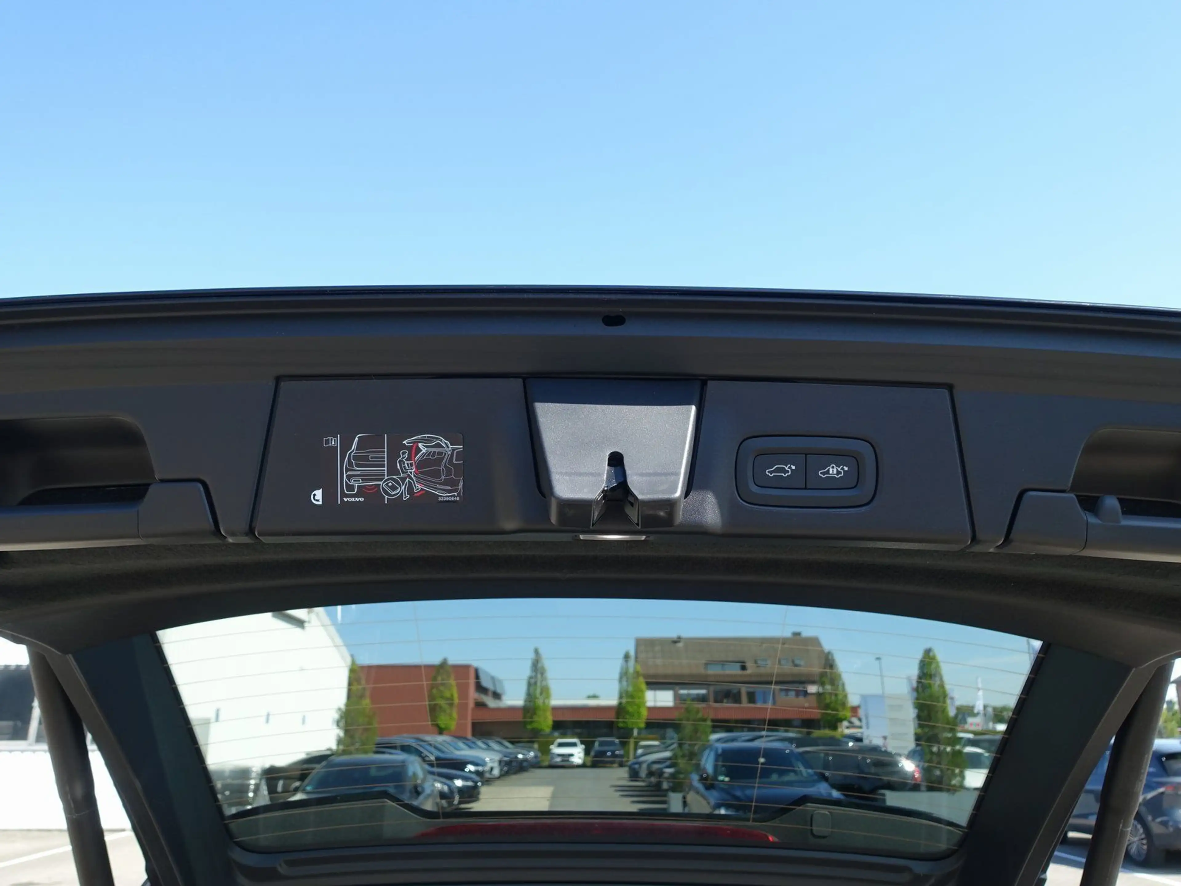 Volvo V90 Plus Dark T8 AWD Plug-in/HeadUp/360°Cam — photo 12