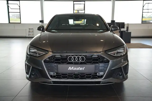 Audi A4 view 3