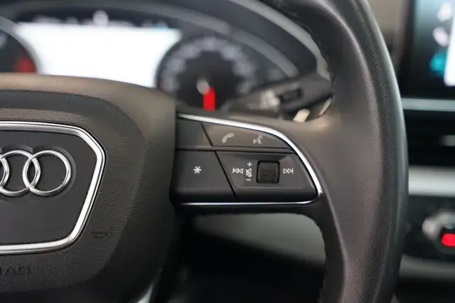 Audi A4 view 15