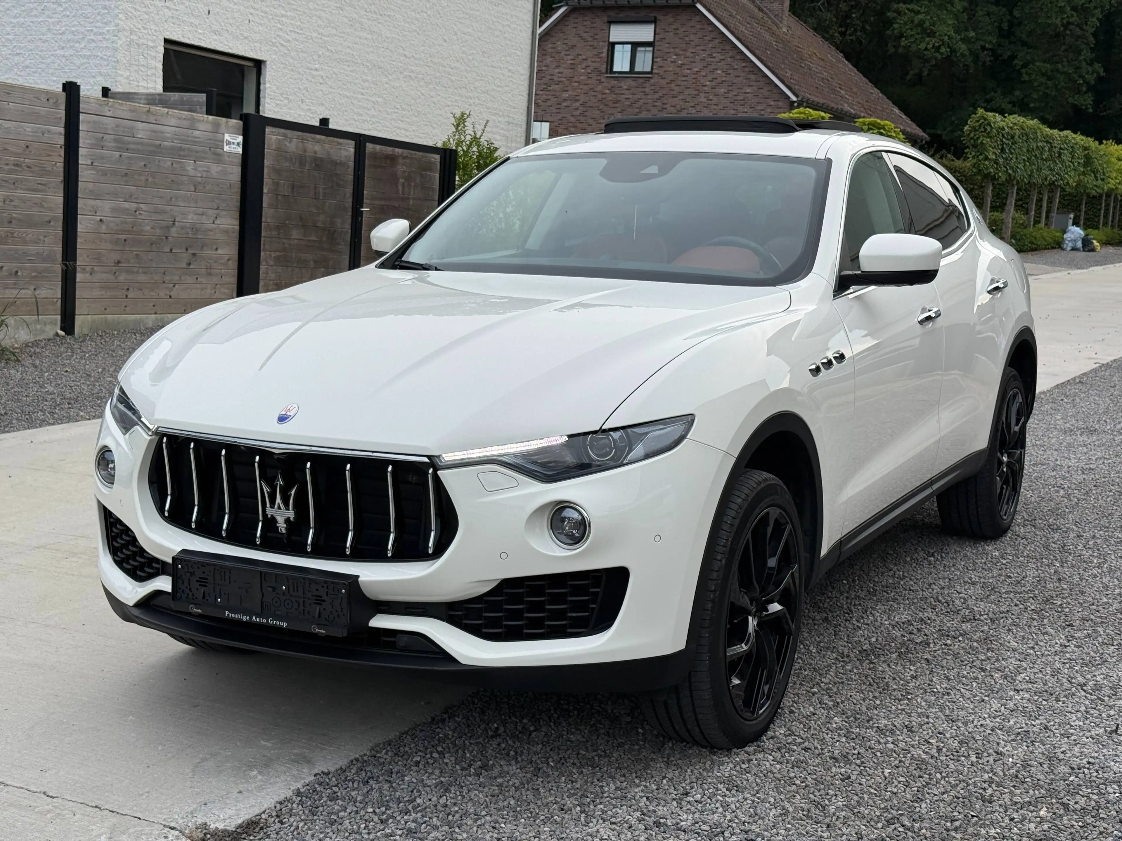 Maserati Levante 3.0 V6 Turbo *Pano*Cruise*Leder*Carplay*CAM — photo 4