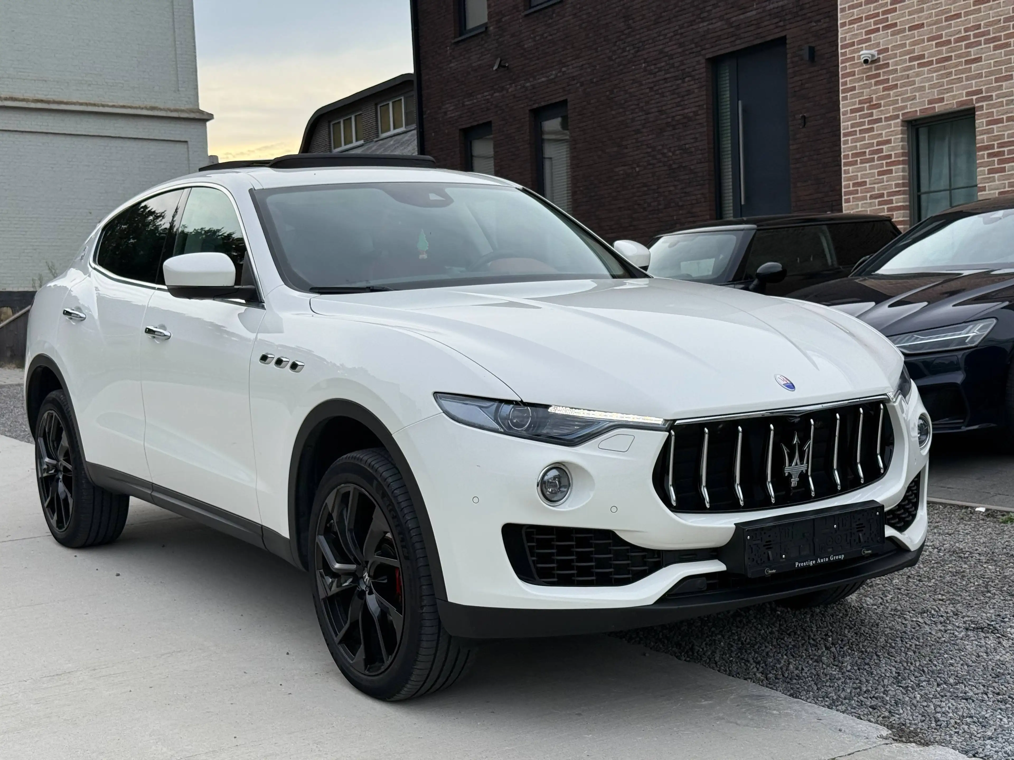 Maserati Levante 3.0 V6 Turbo *Pano*Cruise*Leder*Carplay*CAM — photo 8