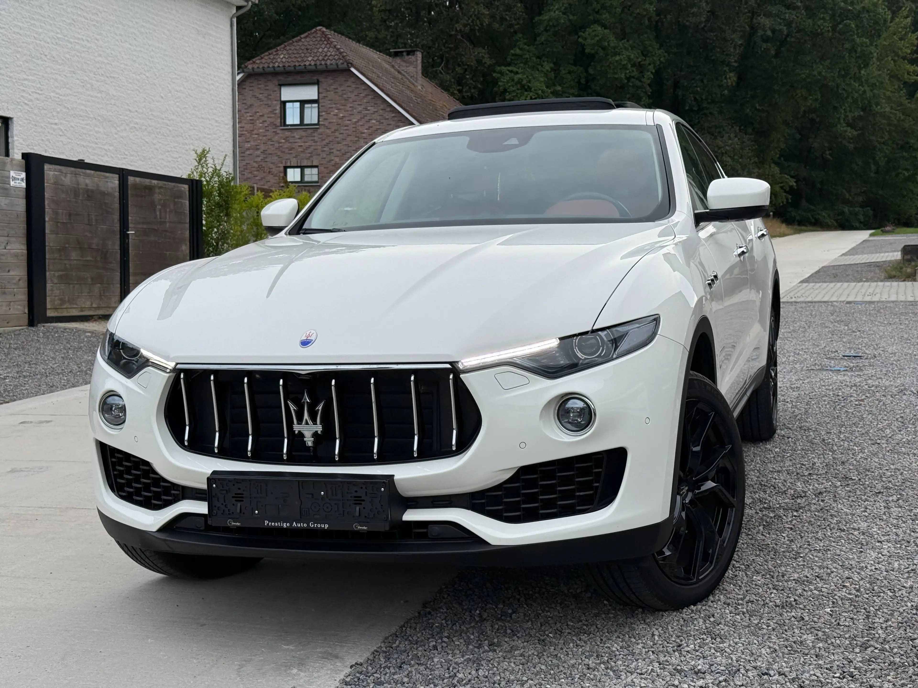 Maserati Levante 3.0 V6 Turbo *Pano*Cruise*Leder*Carplay*CAM — photo 3