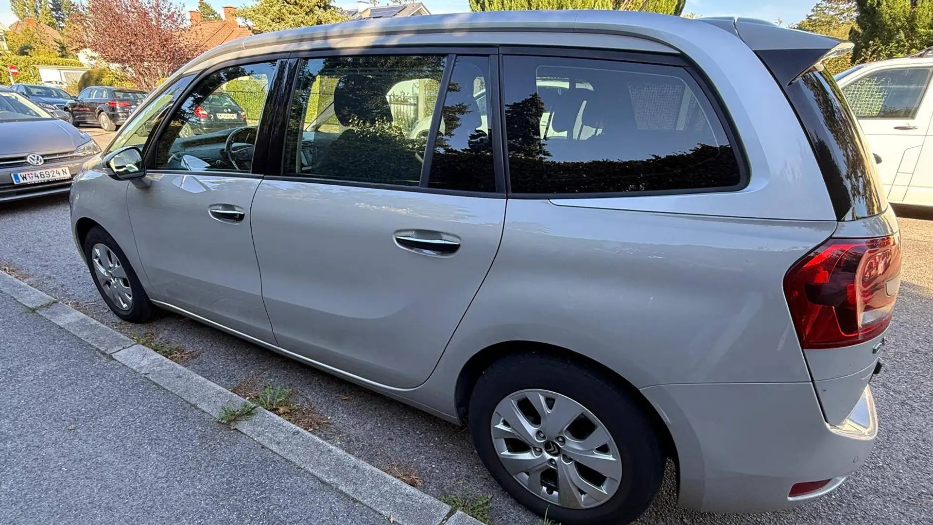Citroen C4 Picasso C4 Picasso e-HDi 115 ETG6 Intensive Intensive Grau - 1