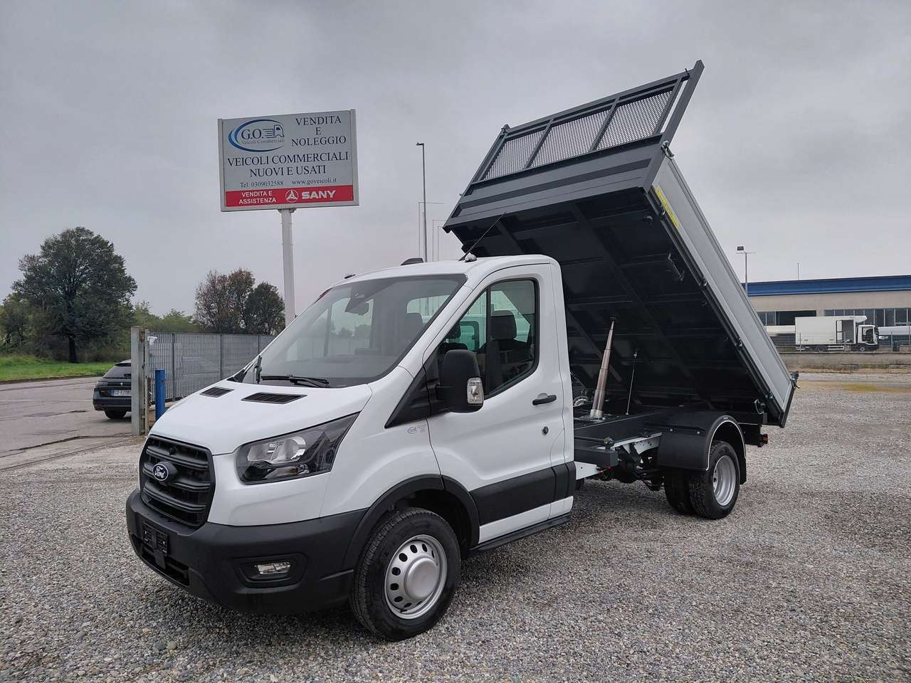 Ford Transit NUOVO TRANSIT- 130CV  EURO6.2 CON RIBALTABILE