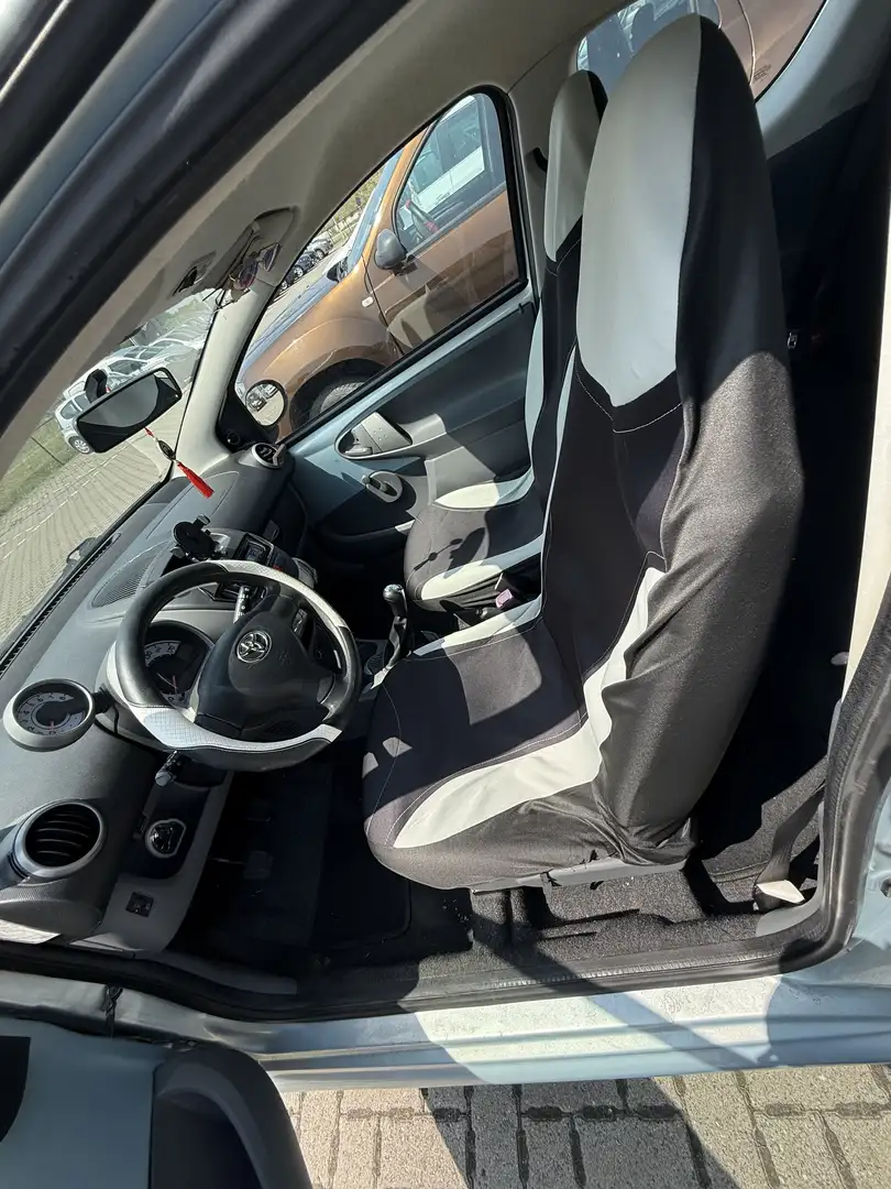 Toyota Aygo Blue - 2