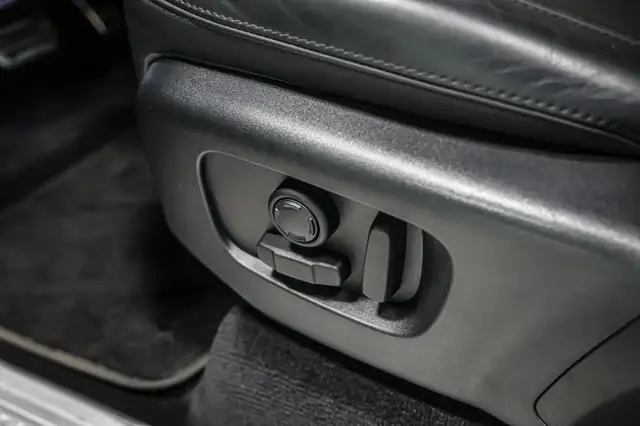 Land Rover Range Rover Sport view 11