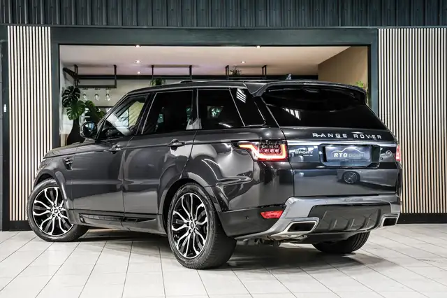 Land Rover Range Rover Sport view 3