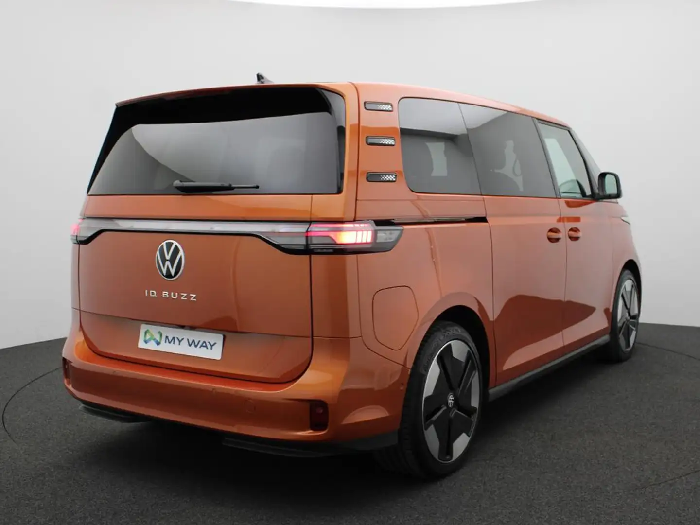 Volkswagen ID. Buzz Pro 204 PK 77 kWh / ACC / Camera / Apple Carplay Oranje - 2