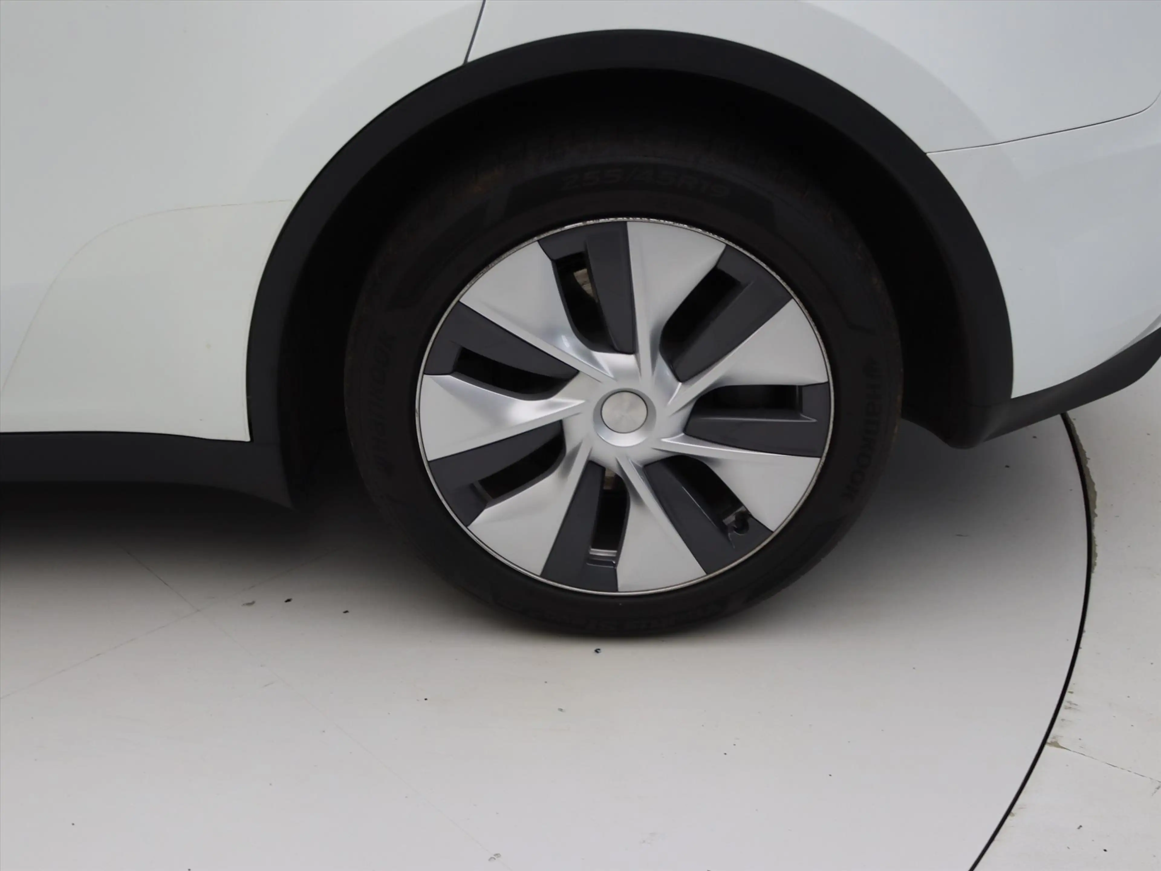 Tesla Model Y Long Range AWD 75kWh 351pk 94.5% SoH [ WIT LEDER+A — photo 14