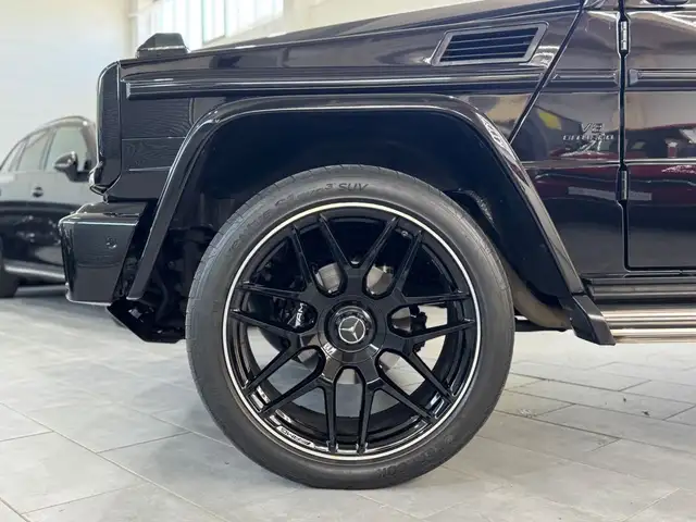 Mercedes-Benz G 500 view 6